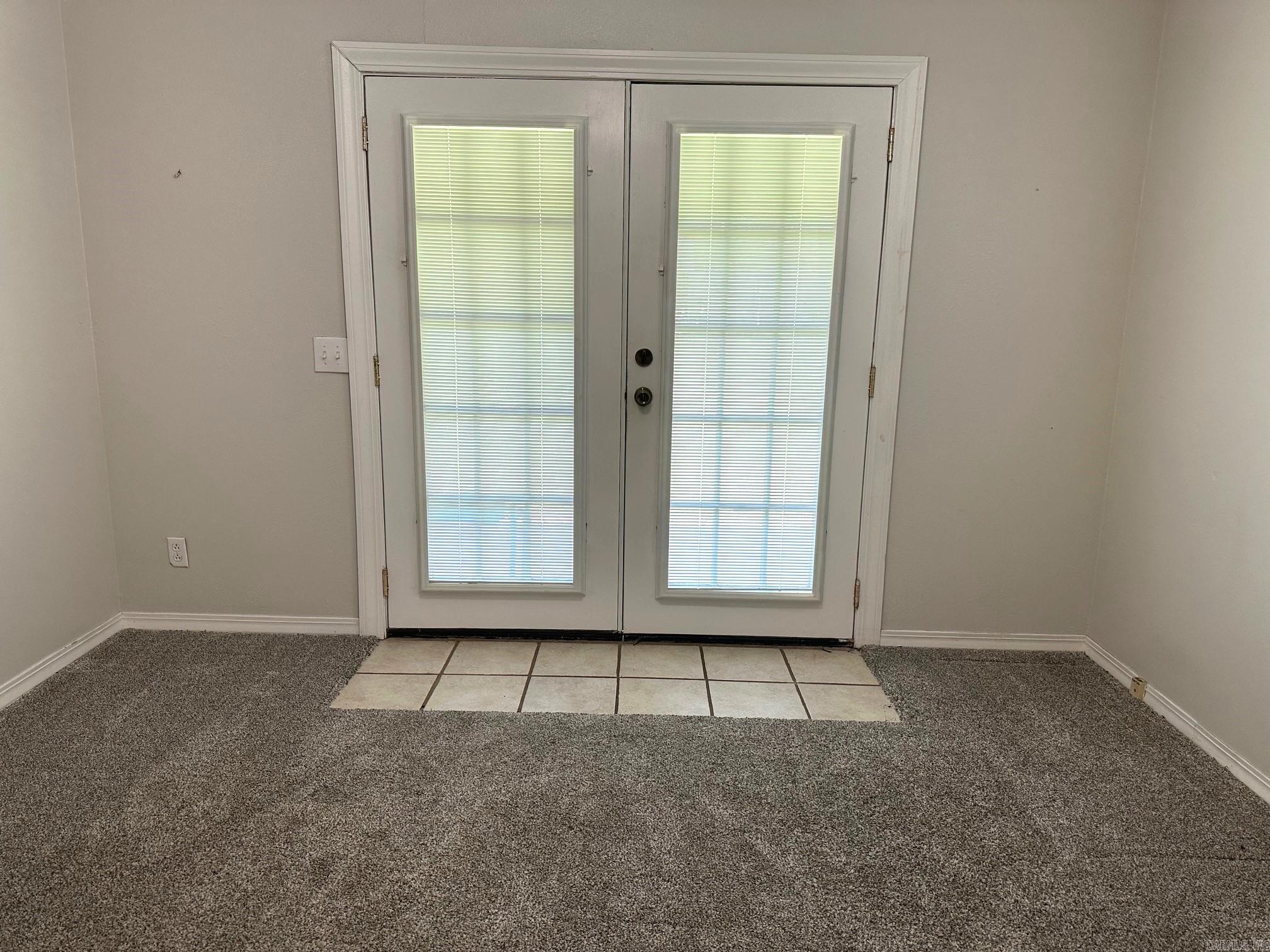 EAST MCCOMBS - Residential