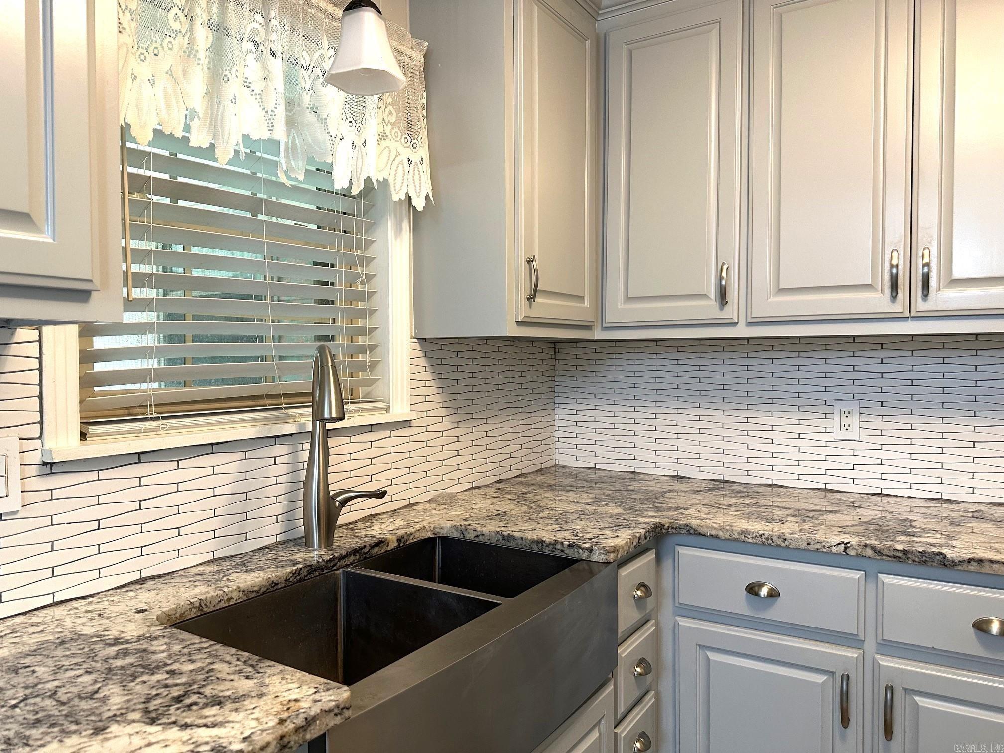 EAST MCCOMBS - Residential