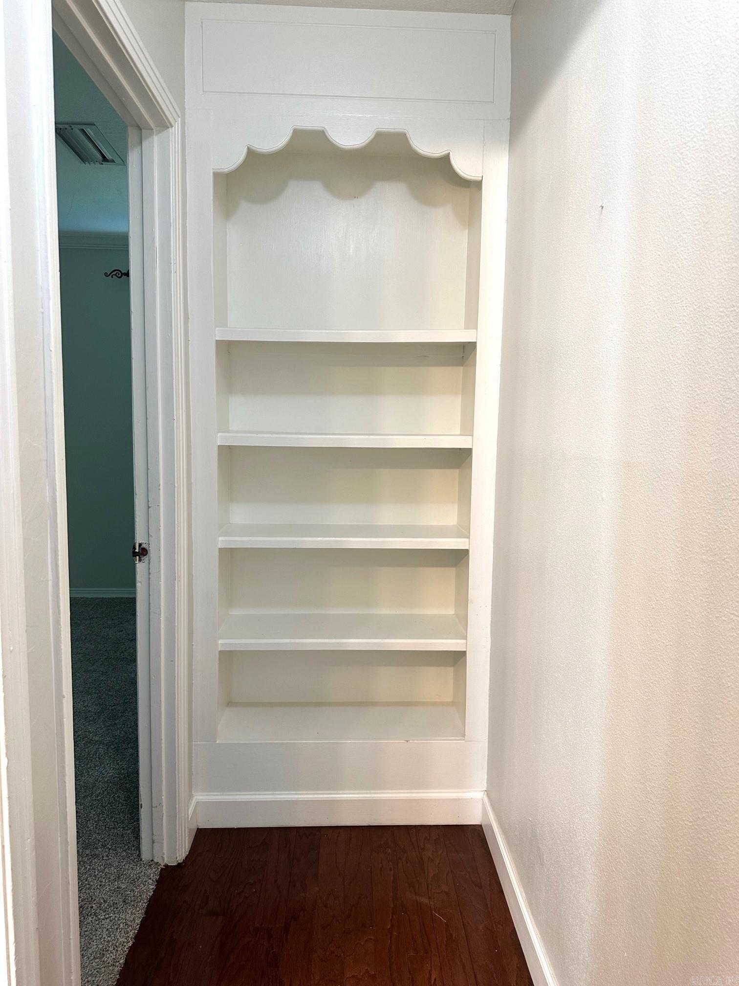 EAST MCCOMBS - Residential