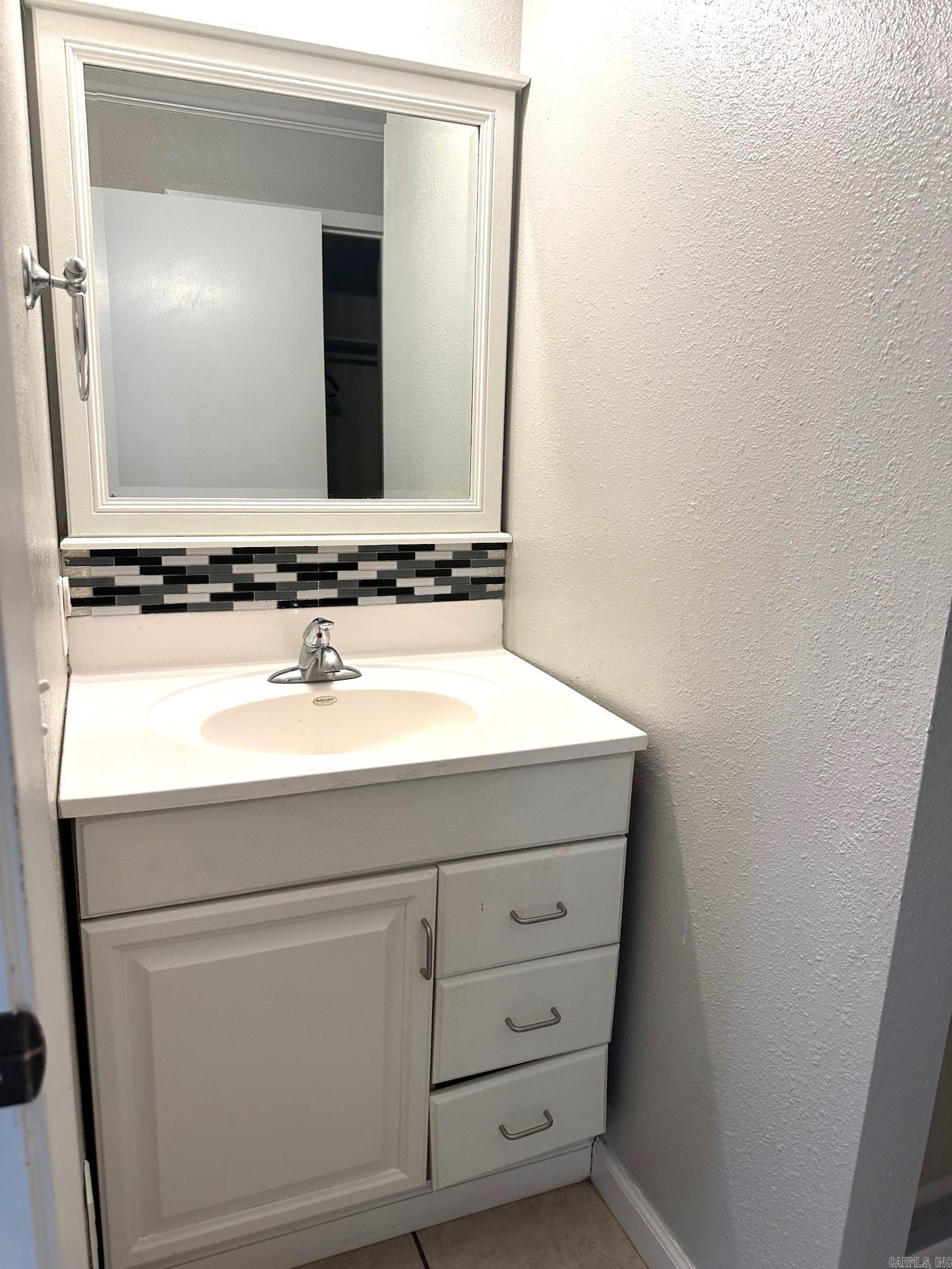 EAST MCCOMBS - Residential