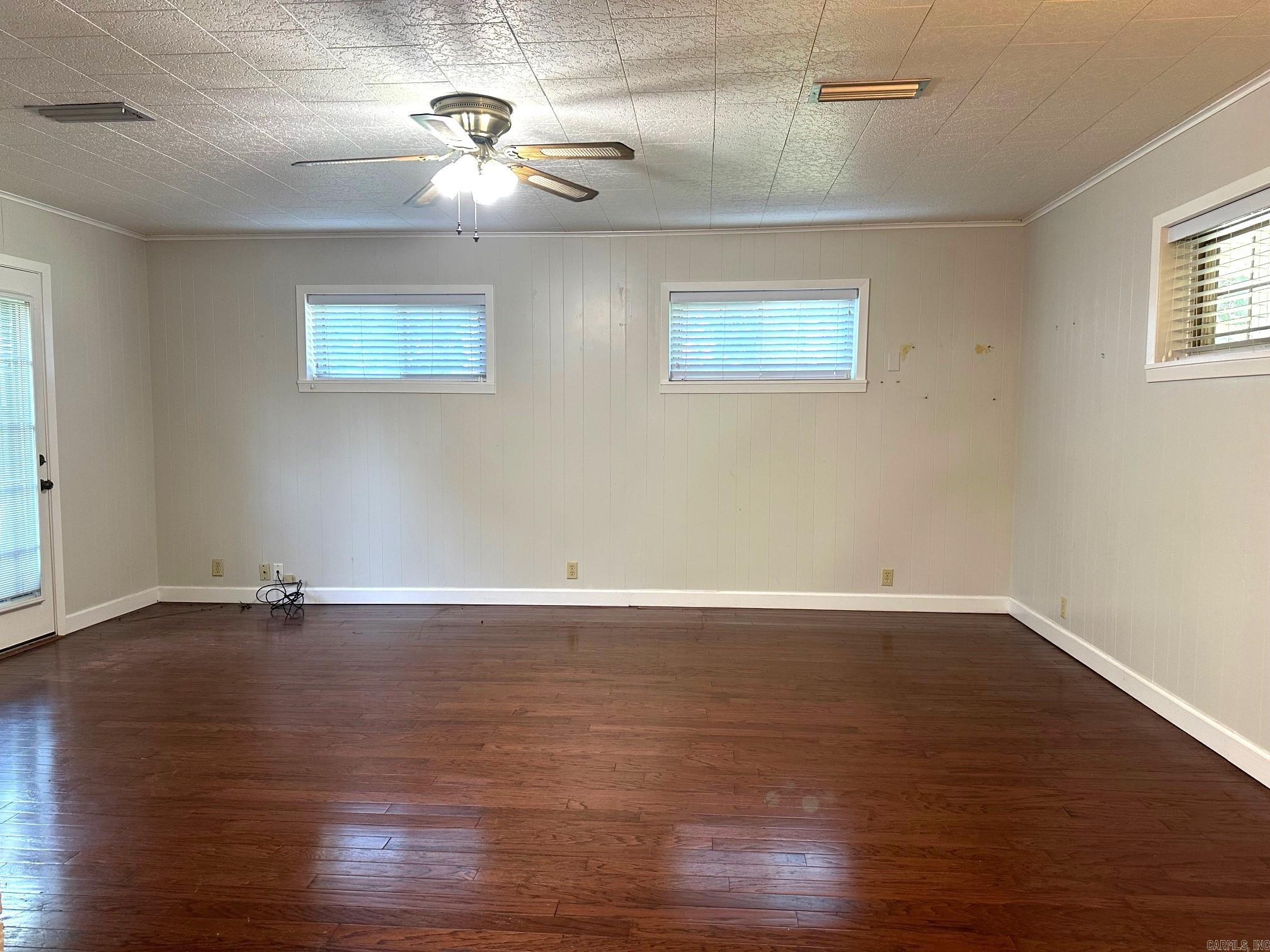 EAST MCCOMBS - Residential