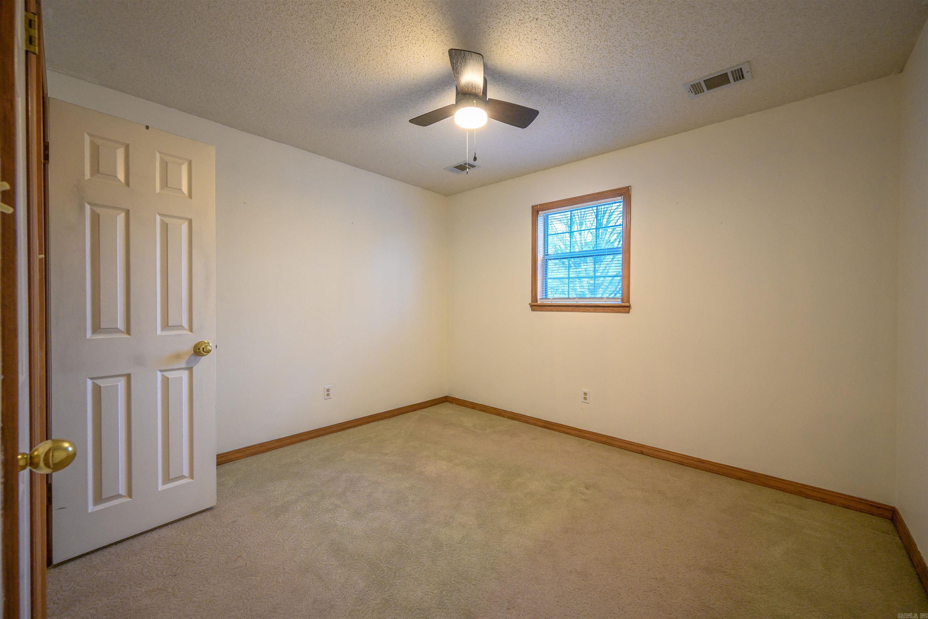 RIVER OAKS - Residential