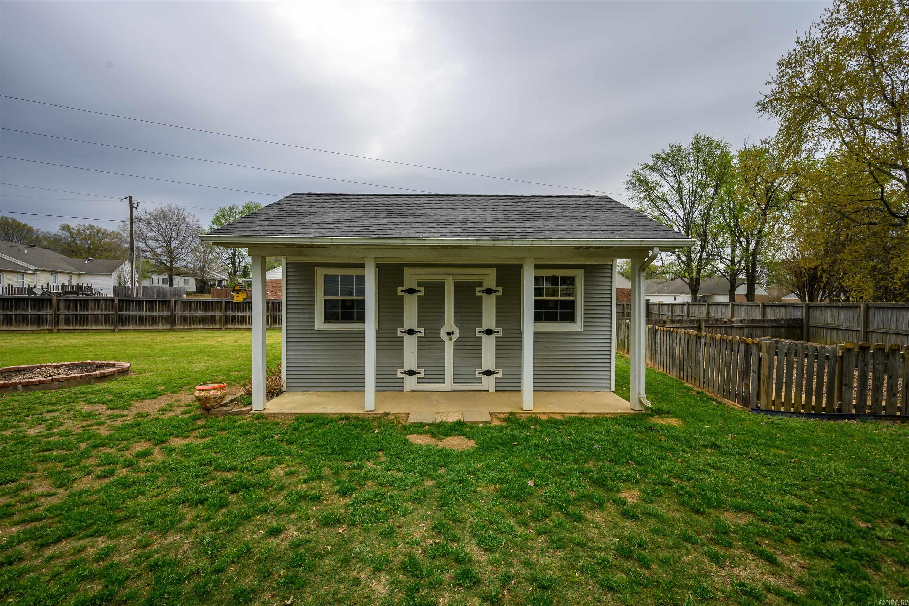 RIVER OAKS - Residential