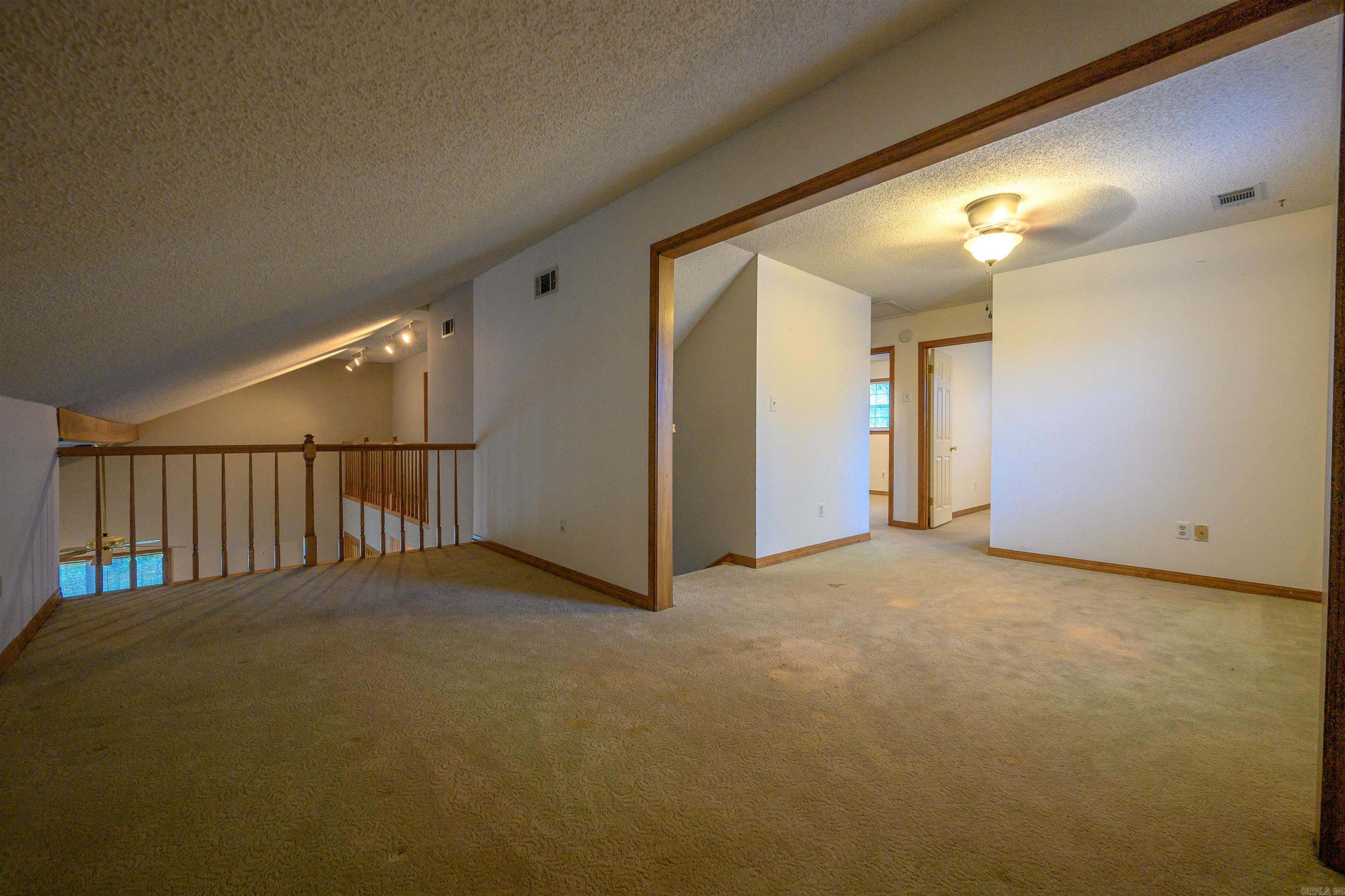 RIVER OAKS - Residential