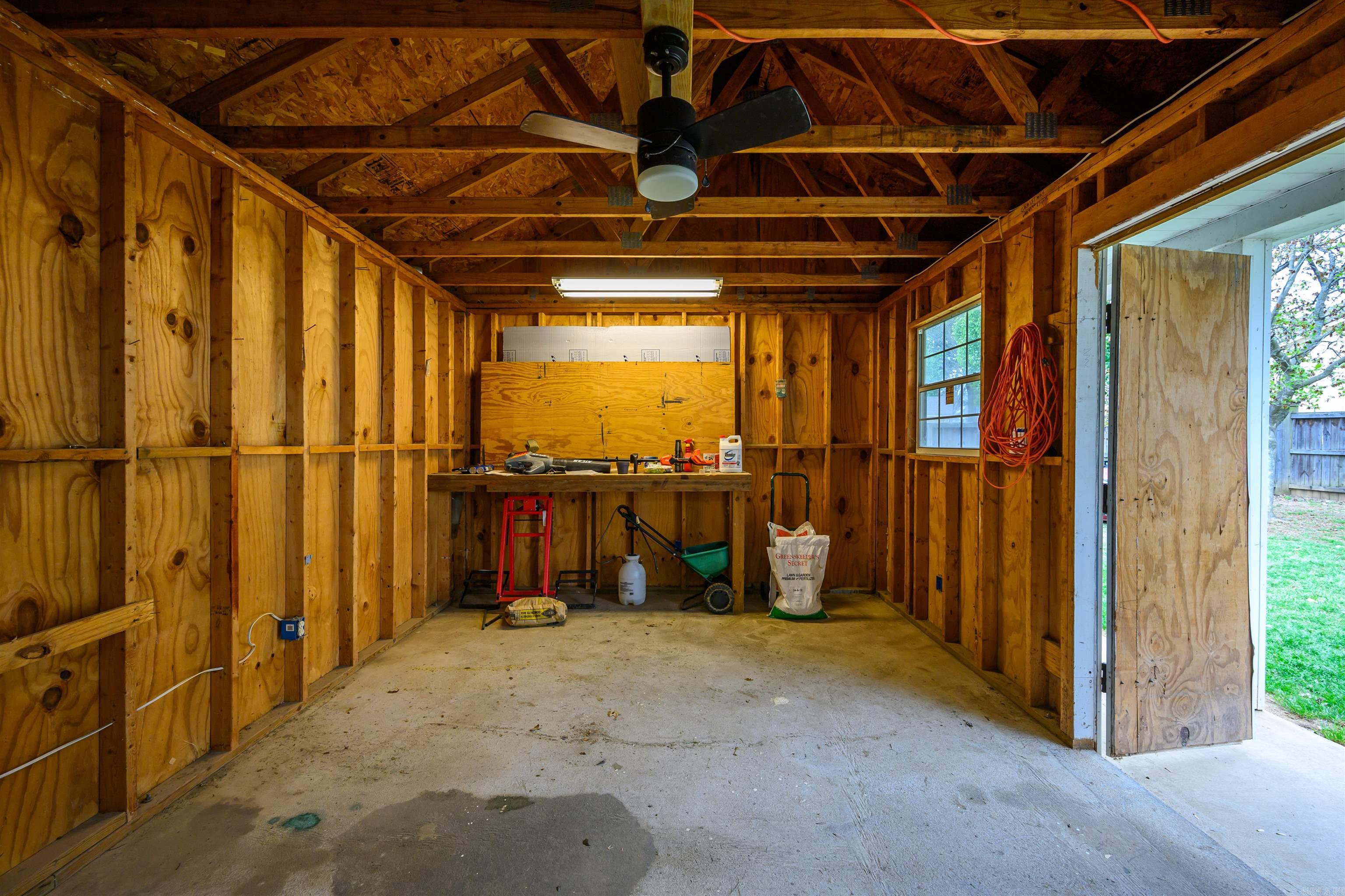 RIVER OAKS - Residential