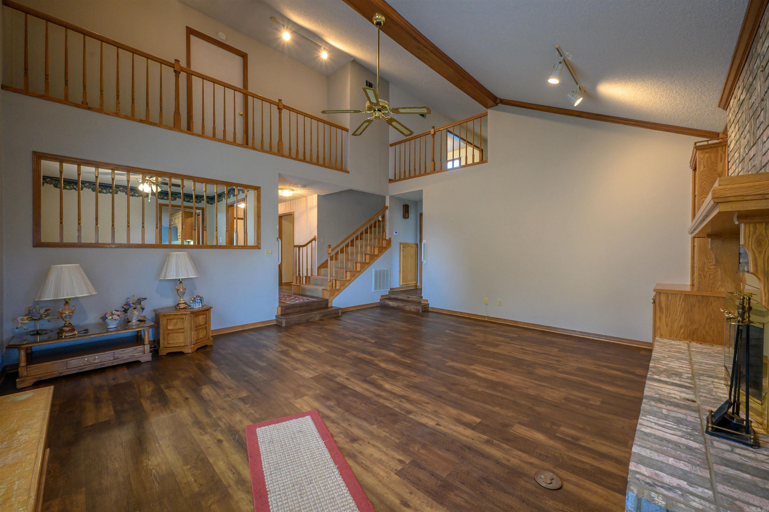 RIVER OAKS - Residential