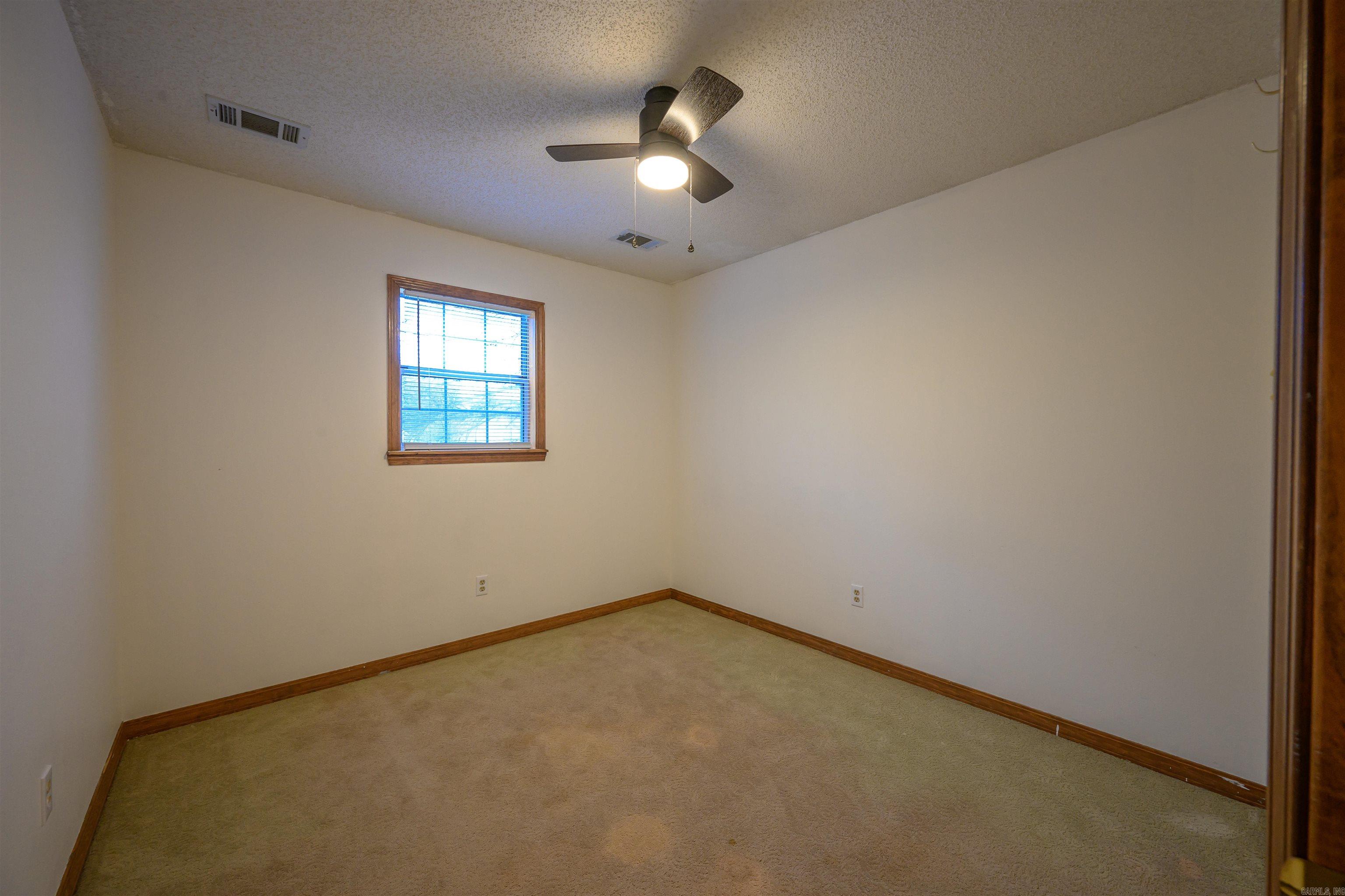 RIVER OAKS - Residential