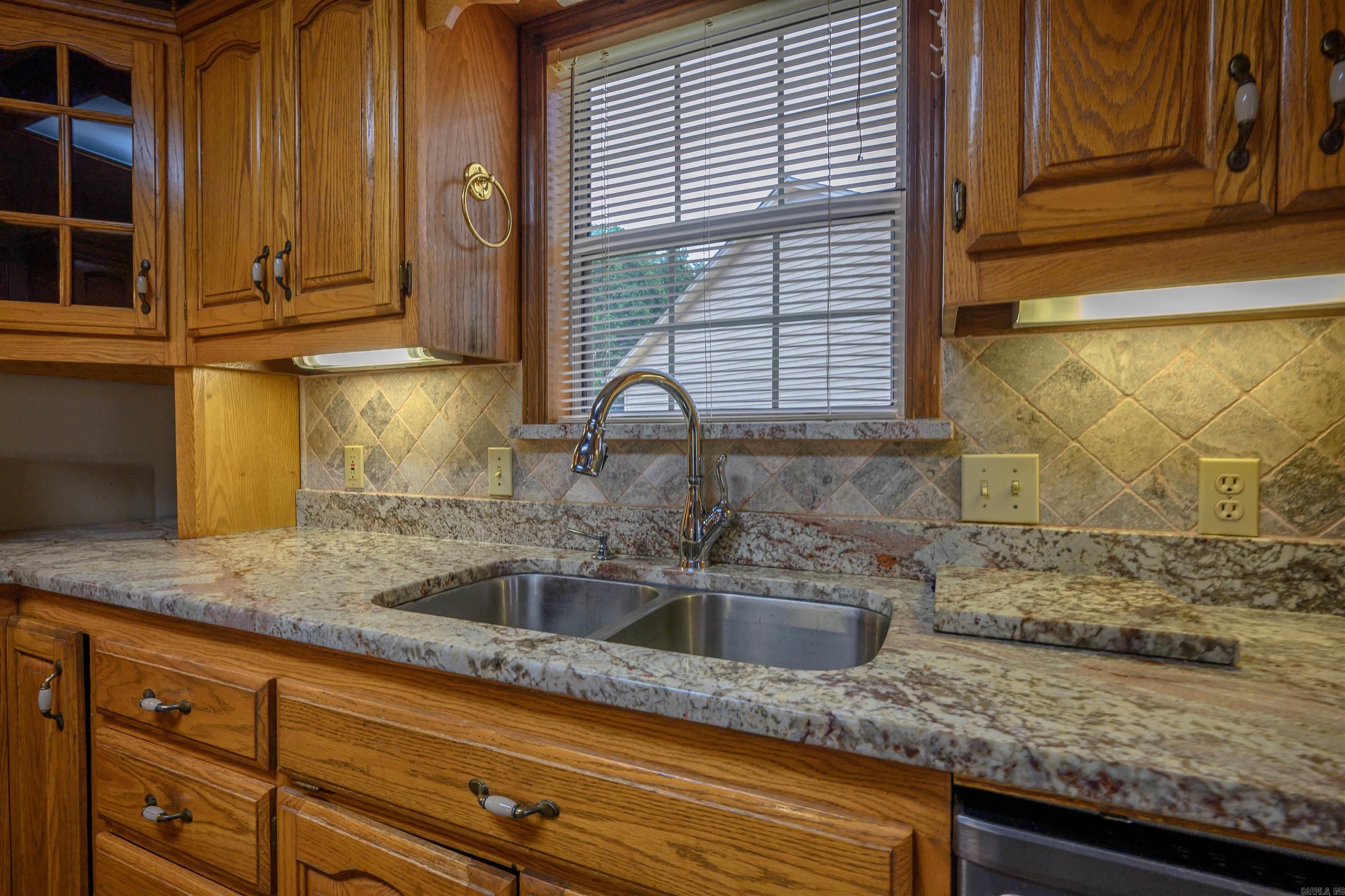 RIVER OAKS - Residential