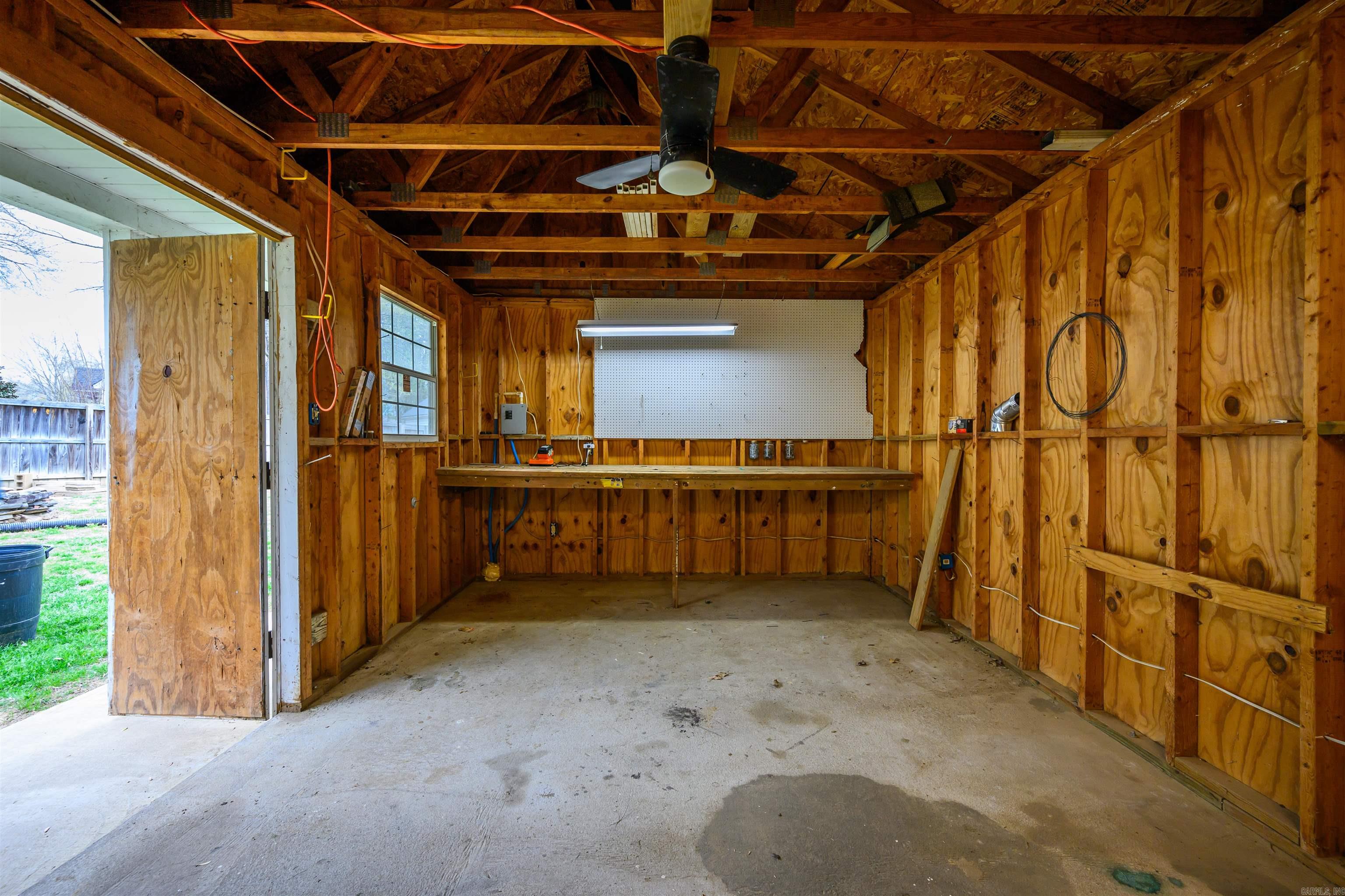 RIVER OAKS - Residential