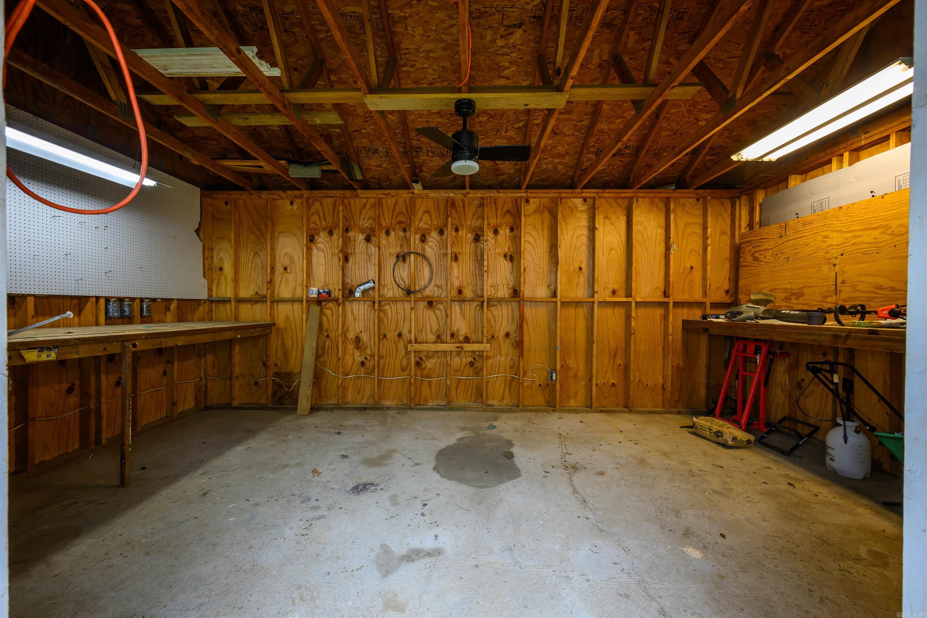 RIVER OAKS - Residential