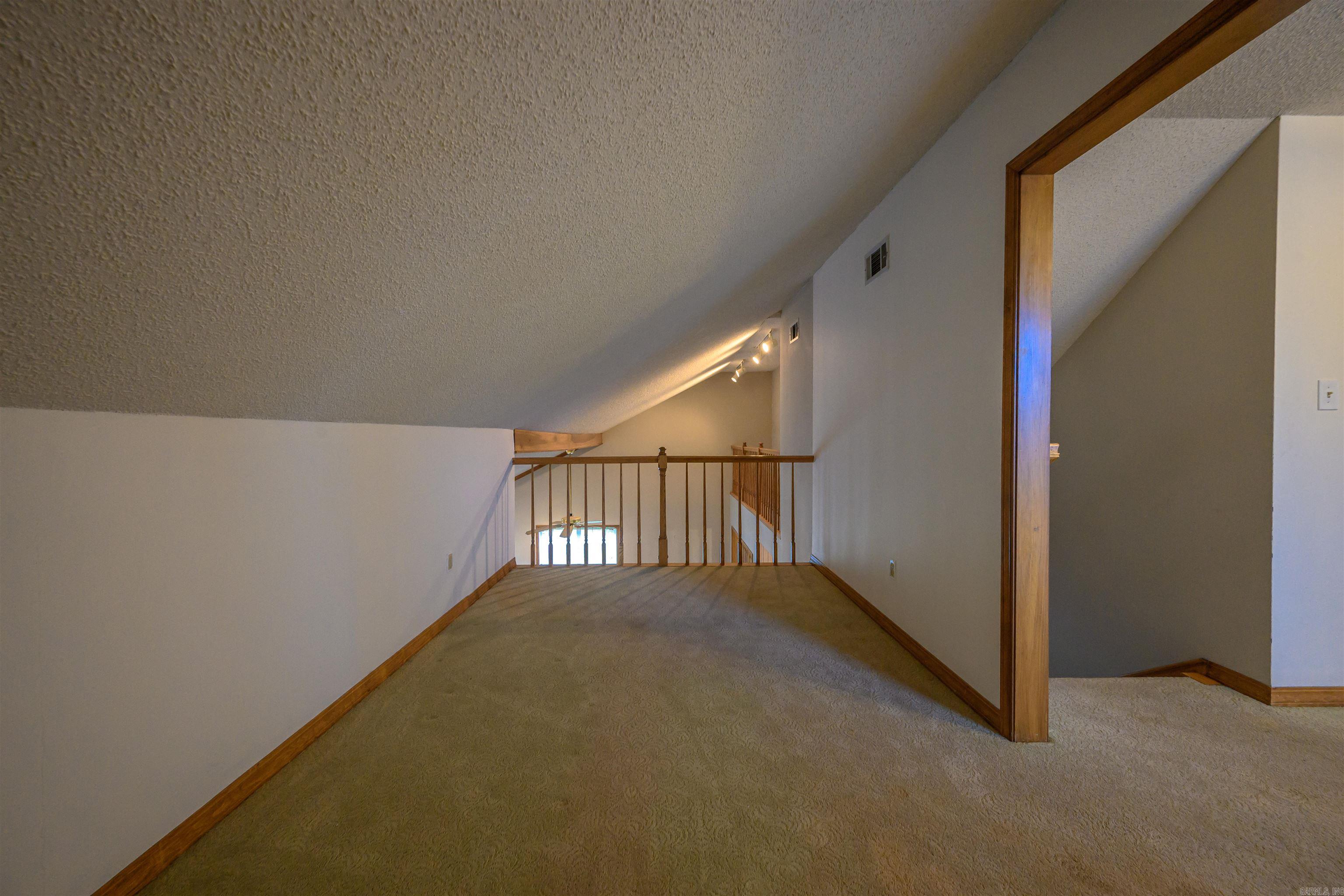 RIVER OAKS - Residential