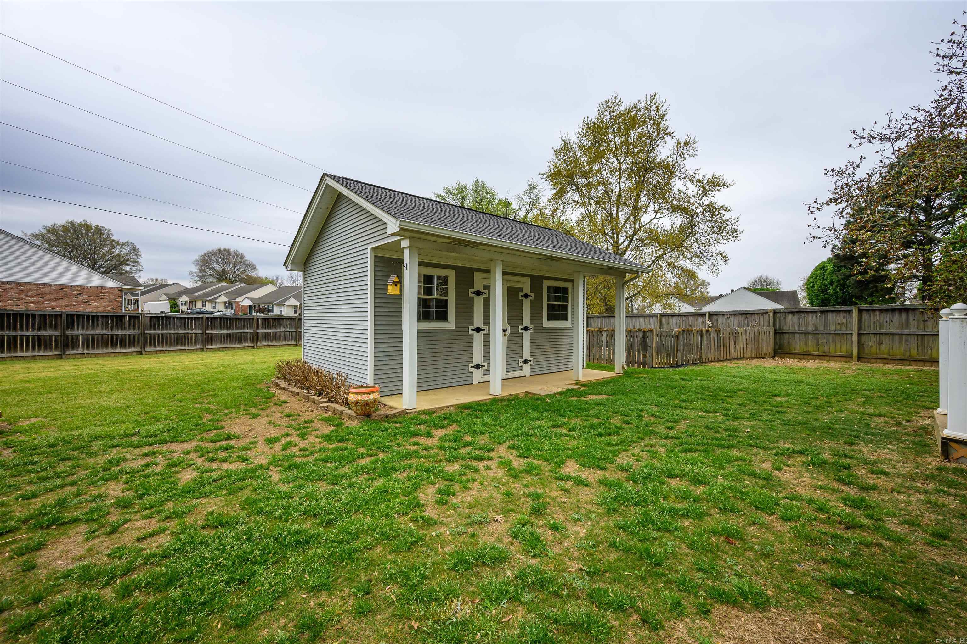 RIVER OAKS - Residential