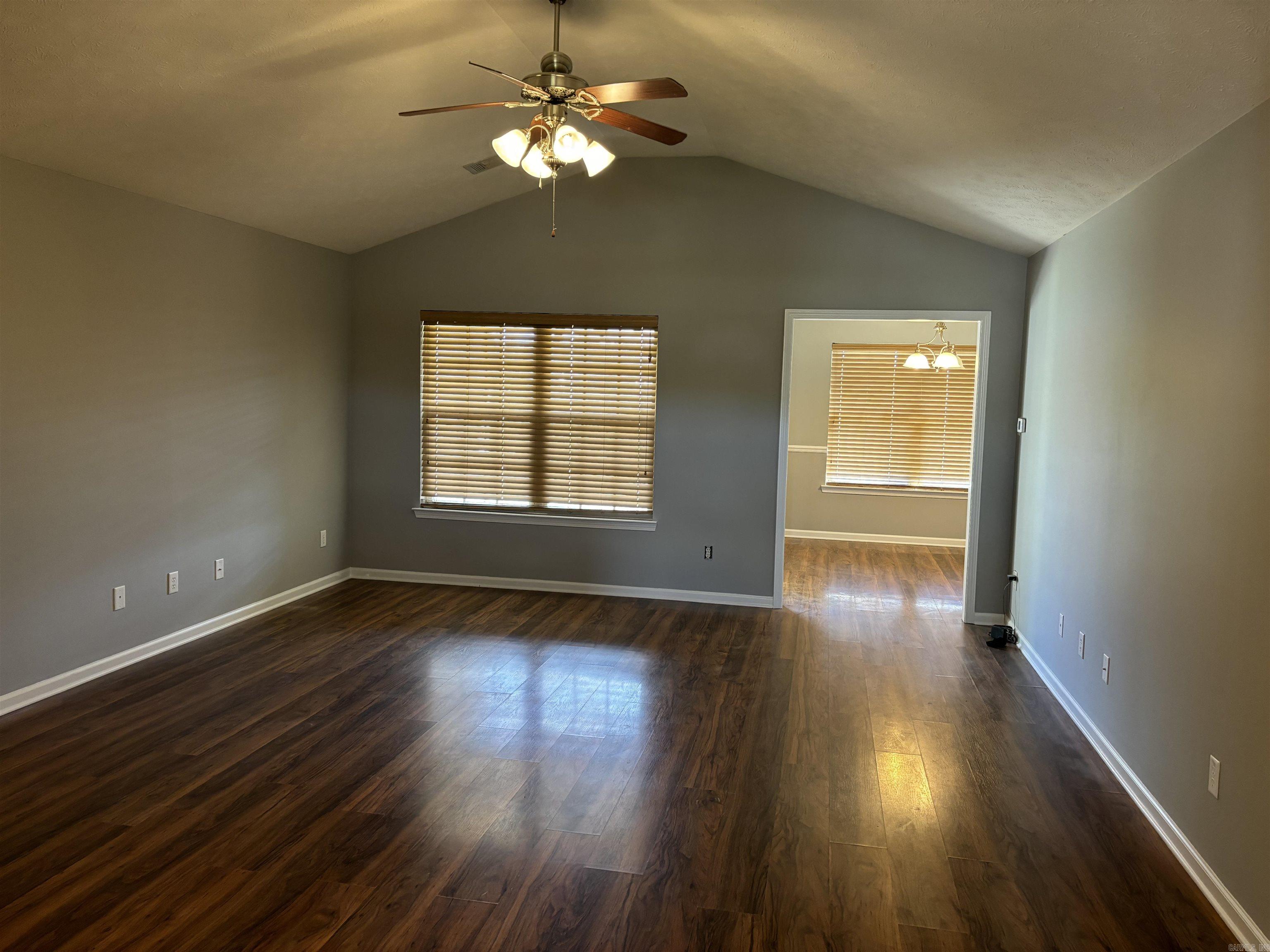 WILLOW LAKE - Residential