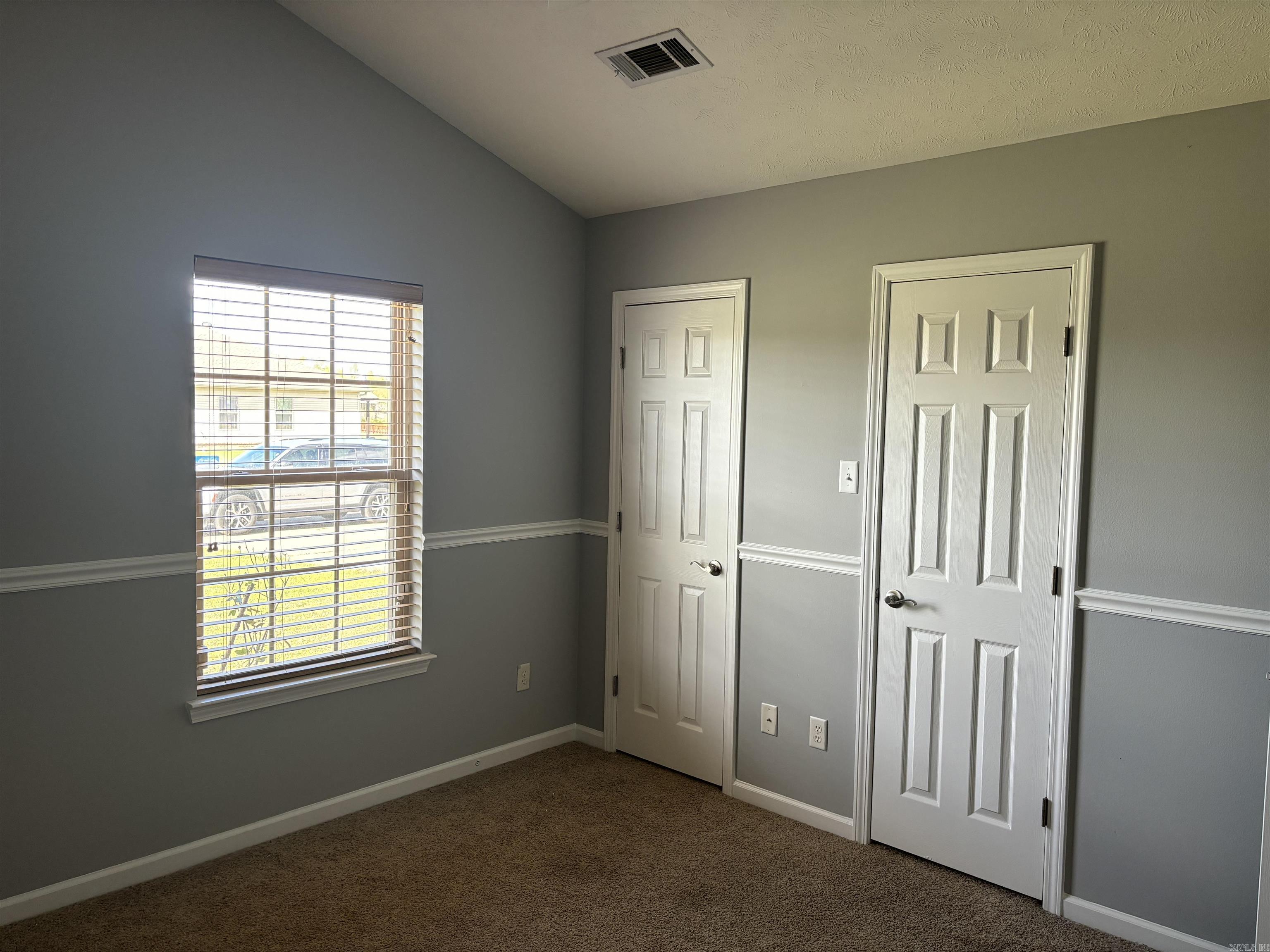 WILLOW LAKE - Residential