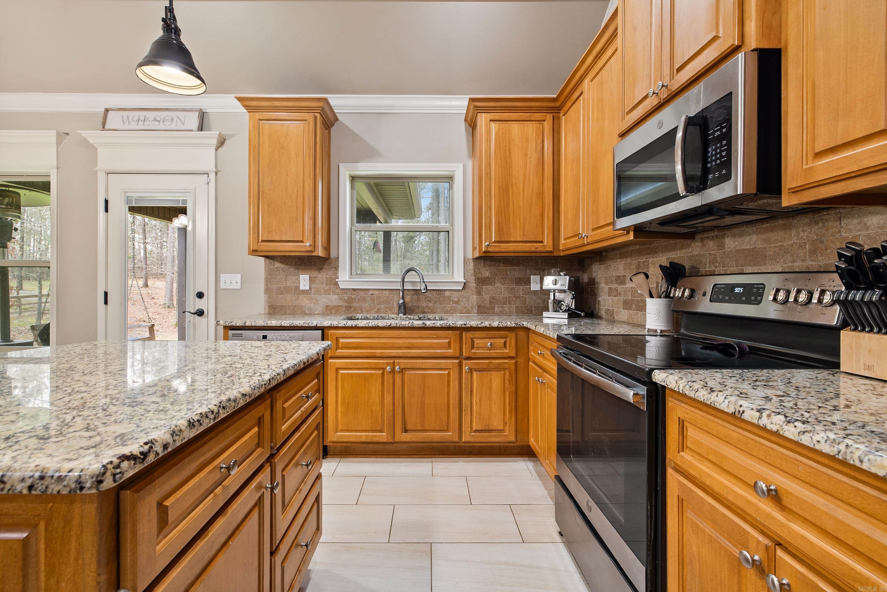 PINEWOOD ESTATES - Residential