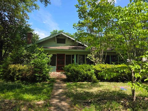 Photo of 926 E Park Avenue, West Helena, AR 72390 (MLS # 26016963)