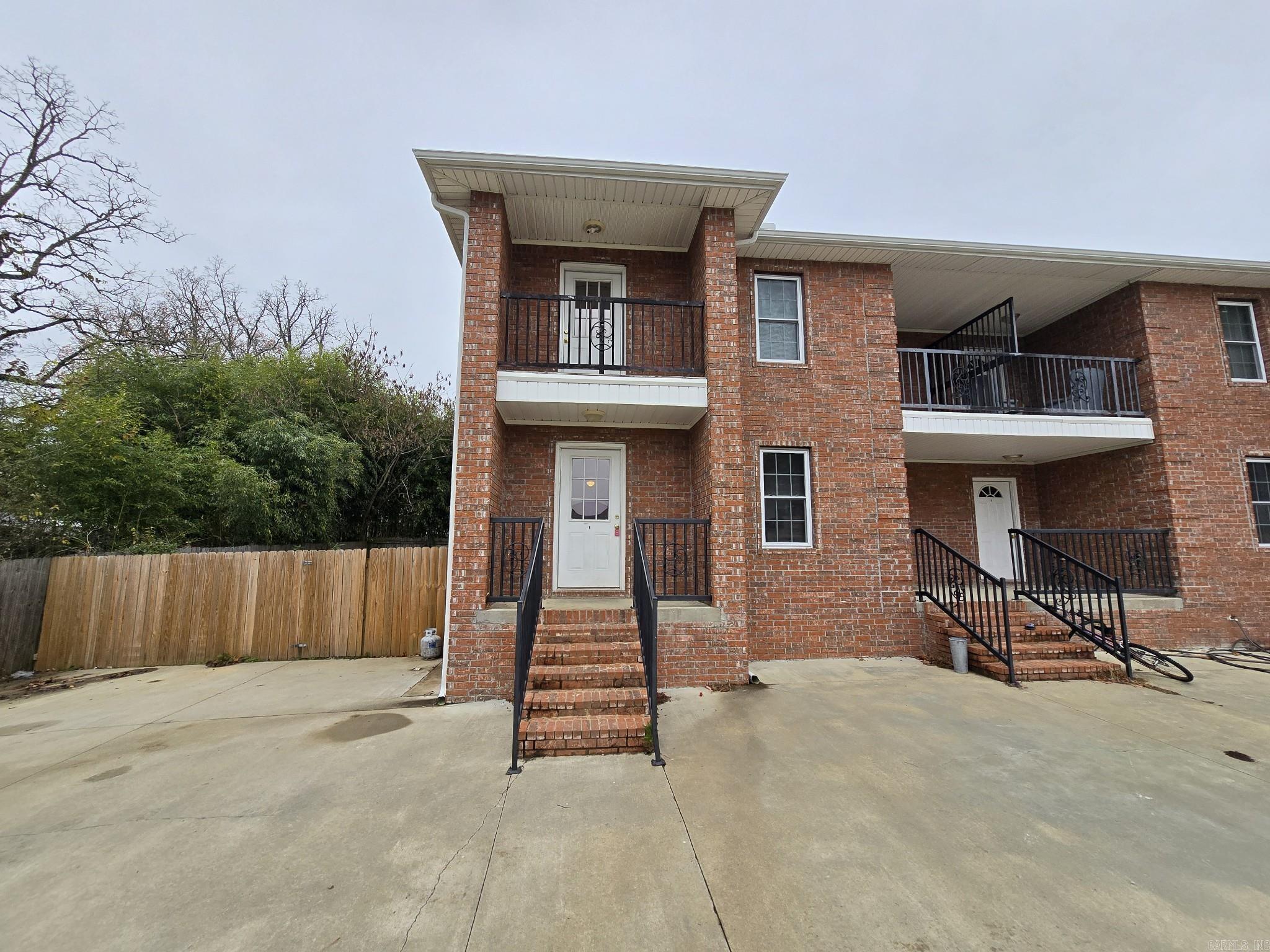 Introducing 173 Hershell Road Unit B, a spacious 4-bedroom, 4-bathroom apartment located in the heart of Hot Springs, AR. This unit features a balcony for outdoor relaxation, central heat and air for year-round comfort, a dishwasher for convenience, and beautiful hardwood floors throughout. Don't miss out on the opportunity to call this place home!