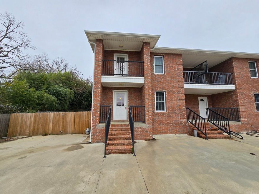 Introducing 173 Hershell Road Unit B, a spacious 4-bedroom, 4-bathroom apartment located in the heart of Hot Springs, AR. This unit features a balcony for outdoor relaxation, central heat and air for year-round comfort, a dishwasher for convenience, and beautiful hardwood floors throughout. Don't miss out on the opportunity to call this place home!