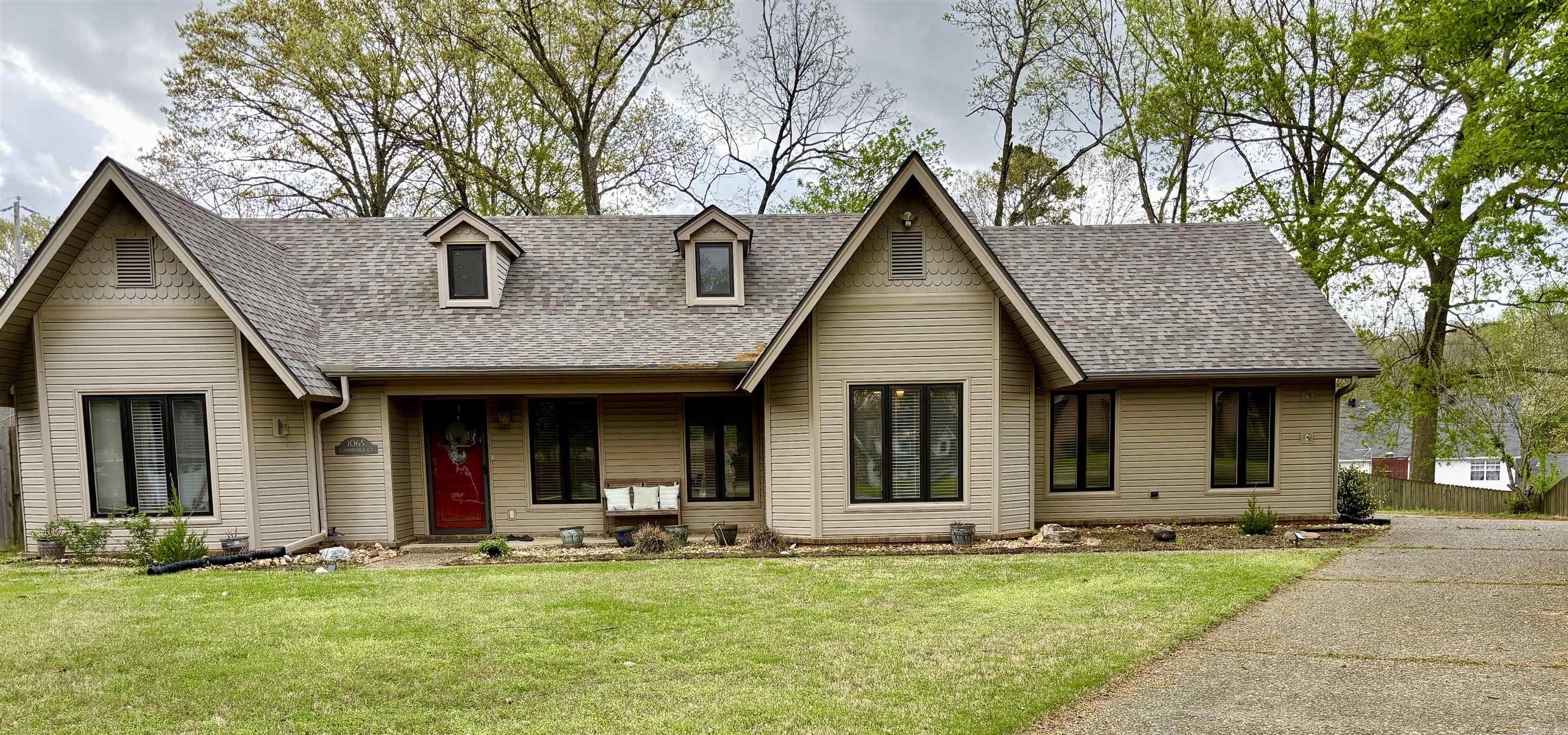 WELLINGTON POINTE - Residential