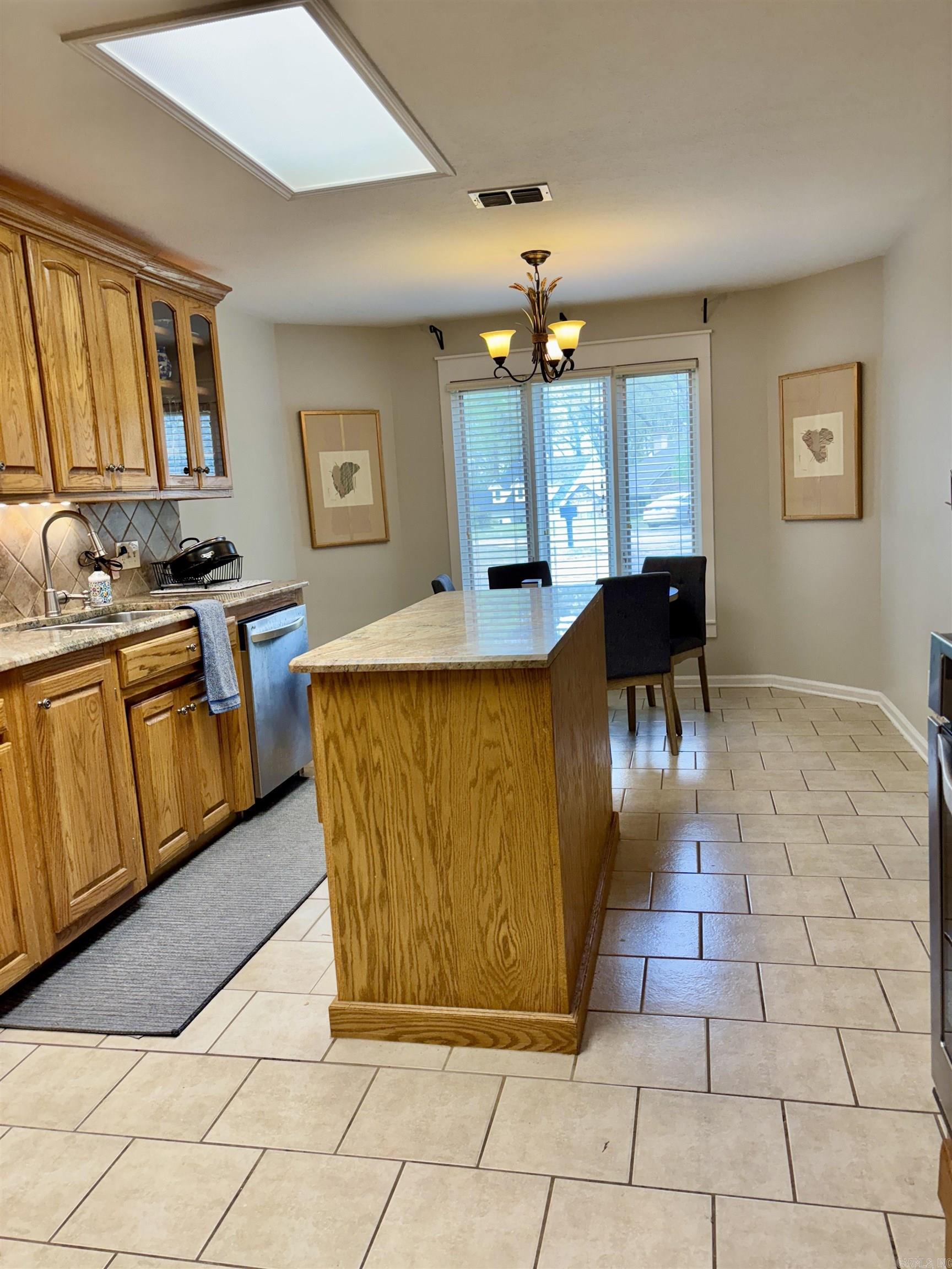 WELLINGTON POINTE - Residential