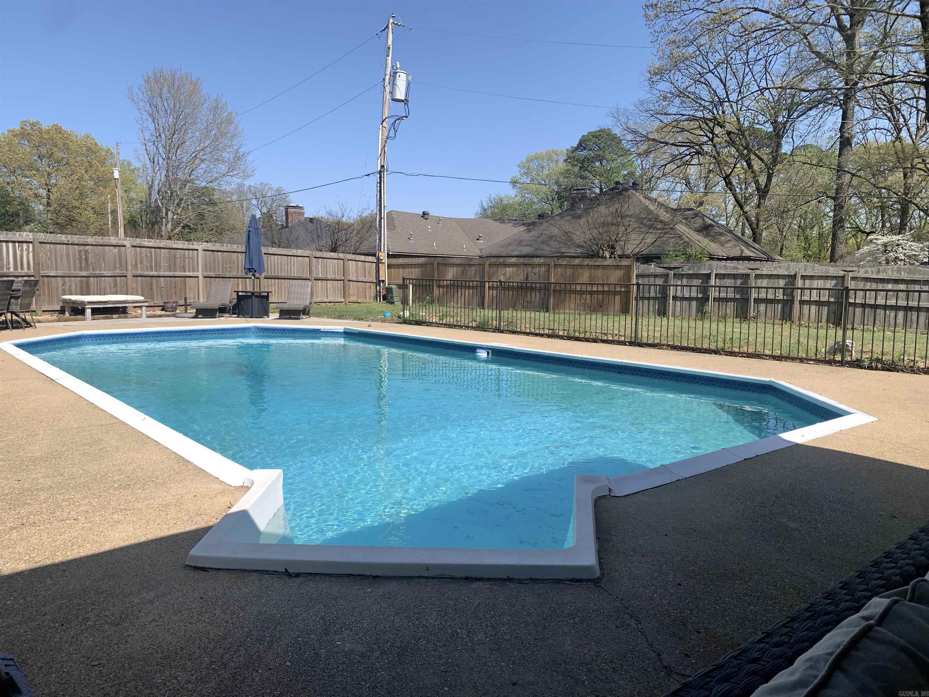 WELLINGTON POINTE - Residential