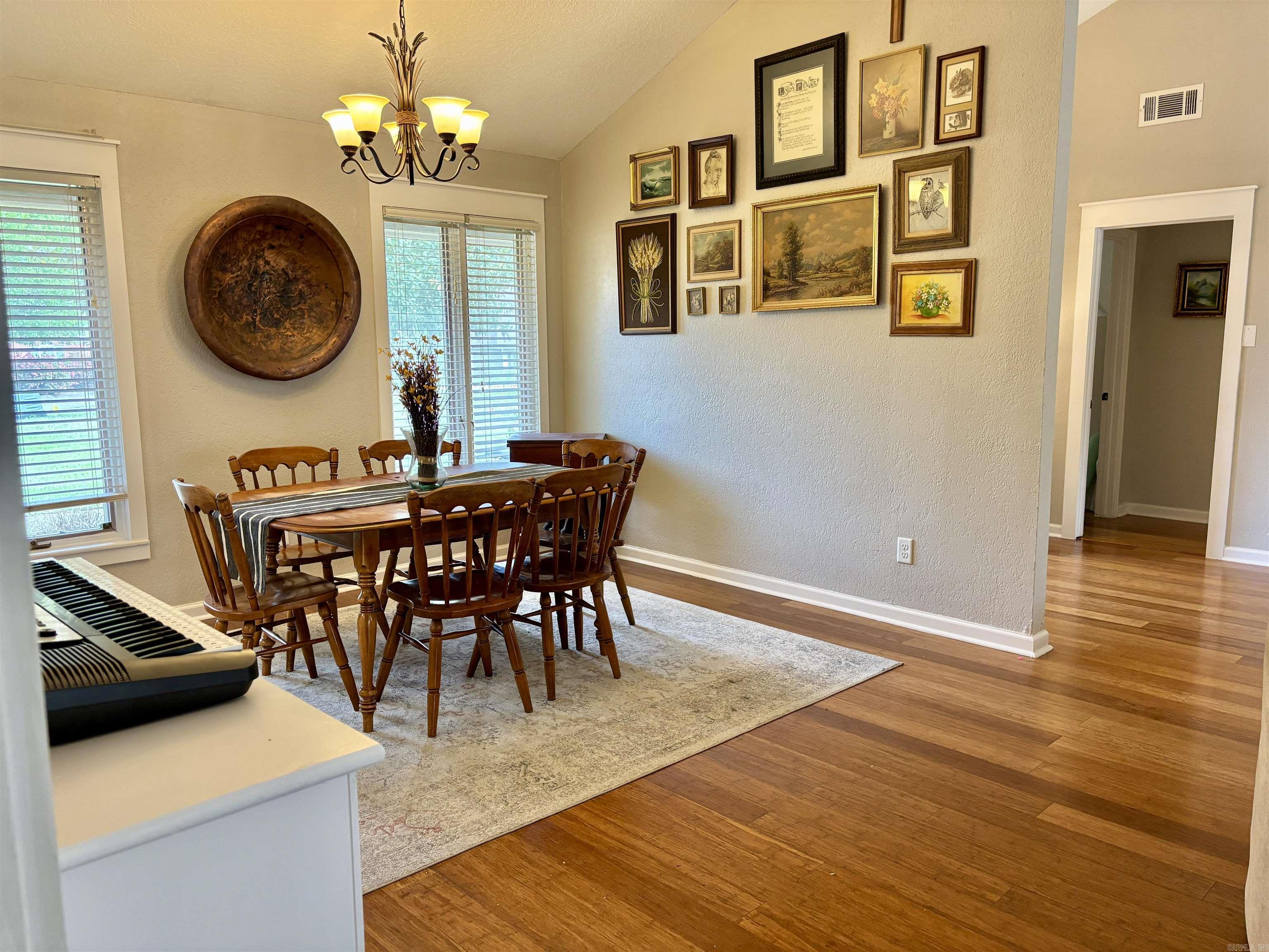 WELLINGTON POINTE - Residential