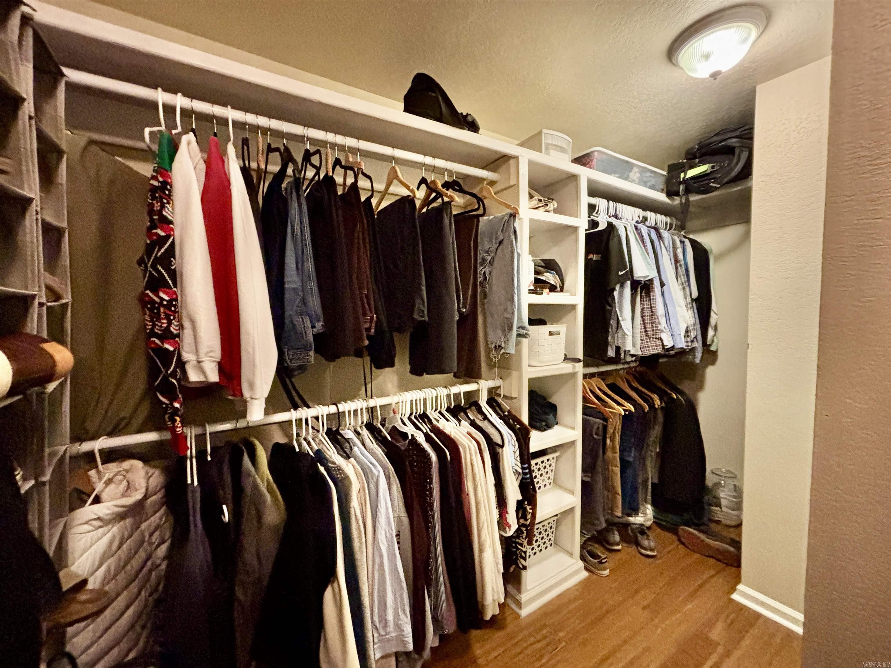 WELLINGTON POINTE - Residential