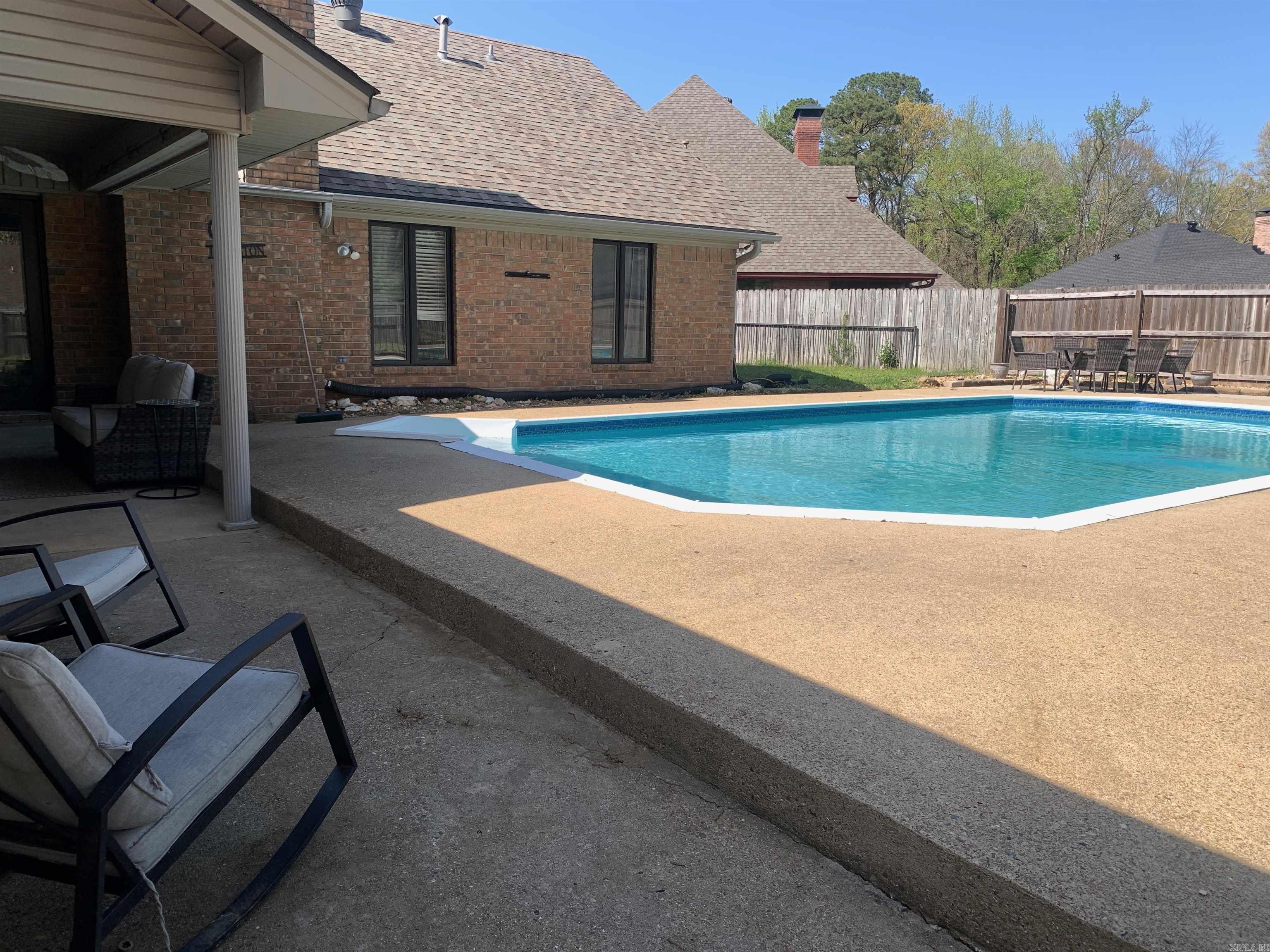 WELLINGTON POINTE - Residential