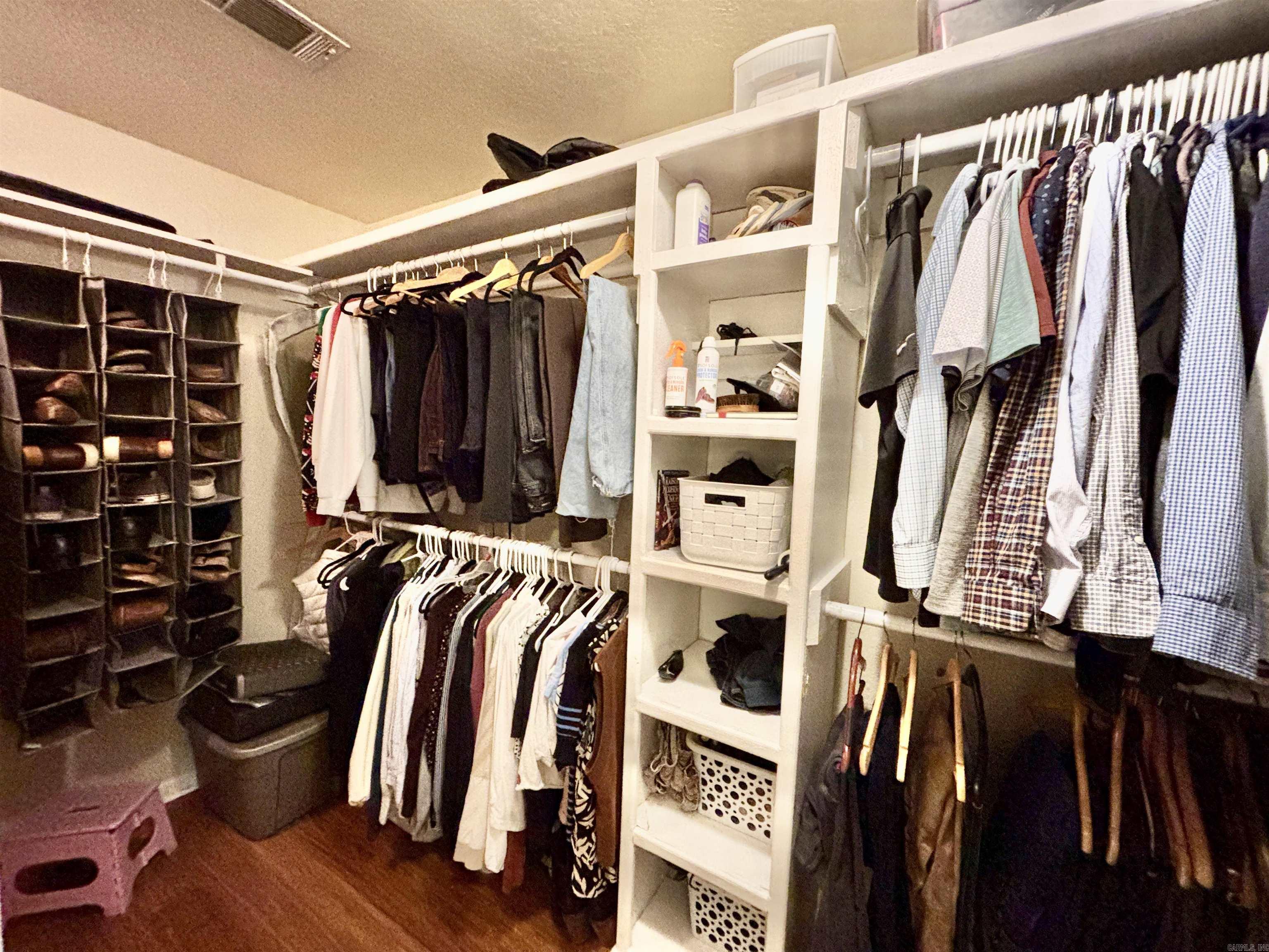 WELLINGTON POINTE - Residential