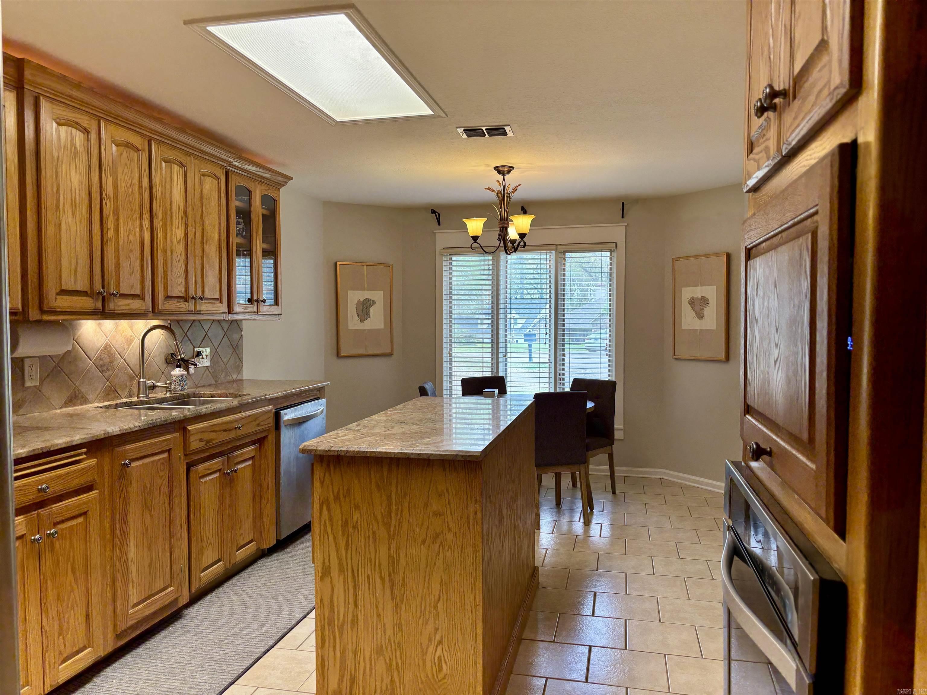 WELLINGTON POINTE - Residential