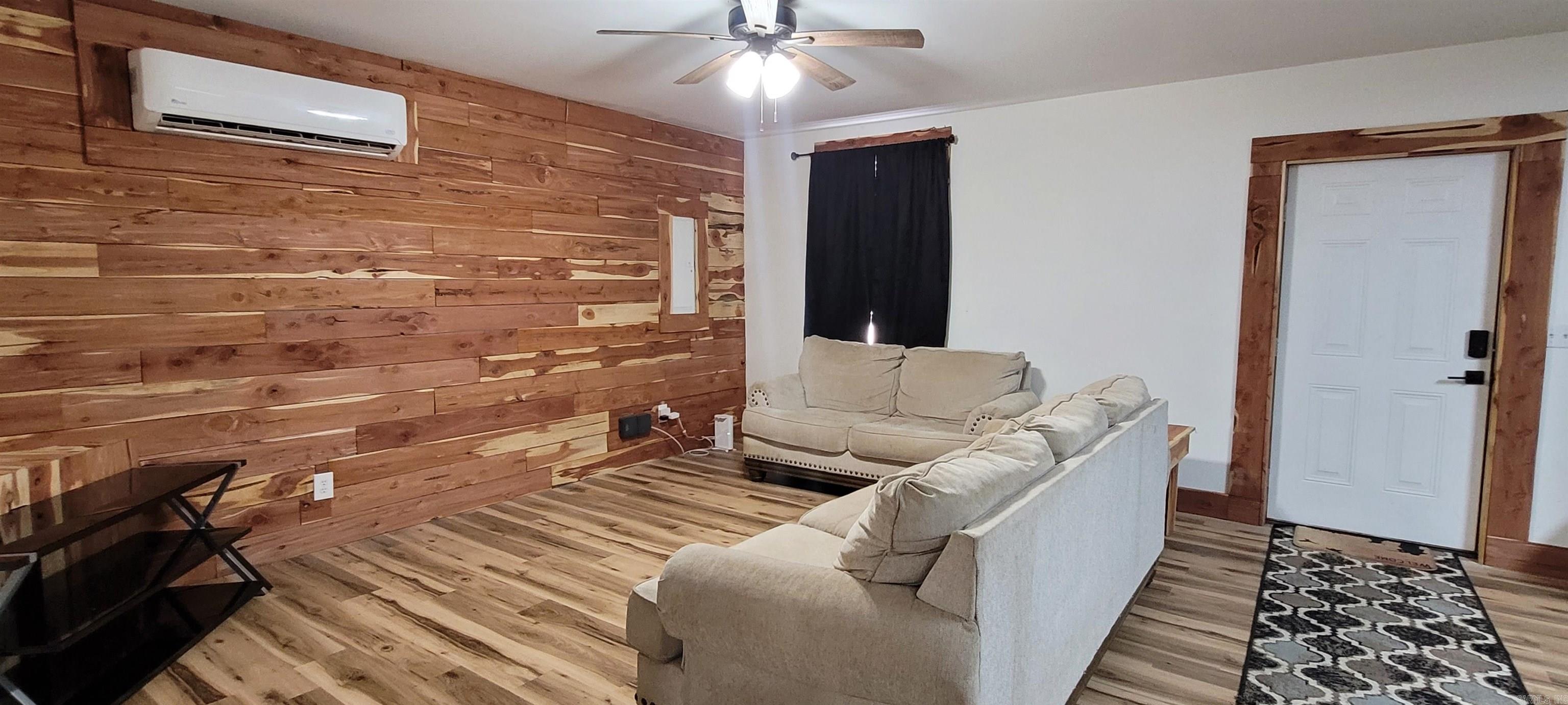 REYNOLDS & LAW SUBDIVISION - Residential