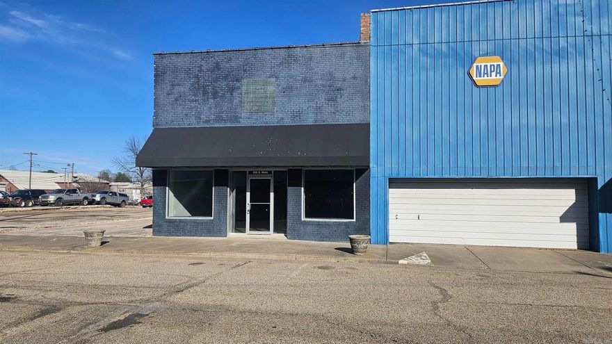 Newly remodeled Commercial Building with a 400 amp service. Building has vaulted ceilings. Ceilings have 42 High efficiency led lights, 2 bathrooms , several storage areas in the rear. Large display windows on from double panes. New central heat and air, along with a new roof with a 13 year warranty.