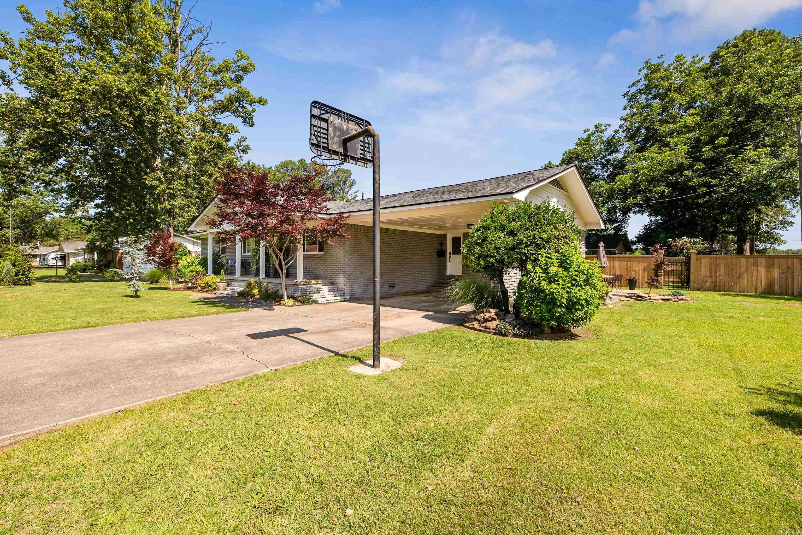 KETCHUM & MELTON - Residential