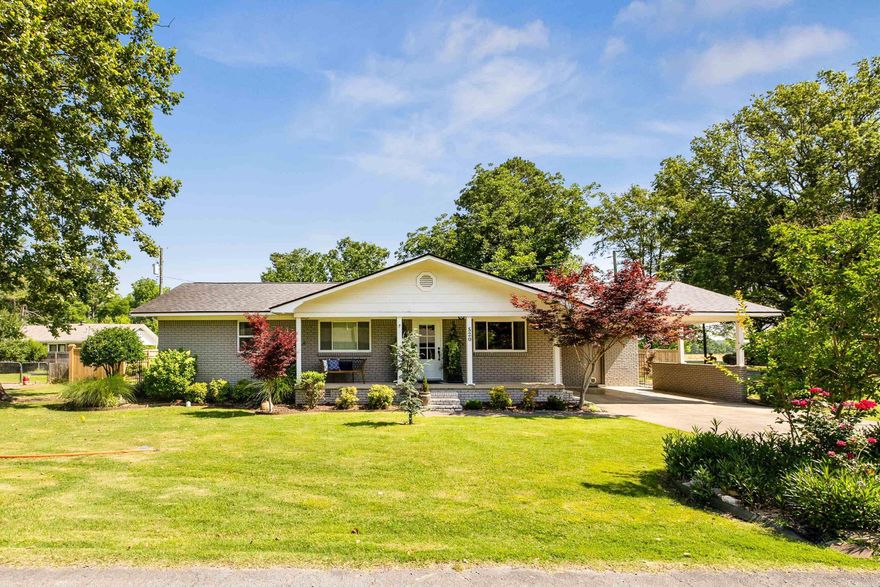 This beautiful 3 bed 2 bath home in Lonoke with a nice yard and pool is a must see. With new luxury vinyl flooring installed in 2022, quartz countertops in the kitchen, and stainless appliances, this home has all the modern touches. This home has been recently updated with HVAC system in 2018, windows and doors in 2015, new kitchen cabinets in 2022, a new pool liner in 2021, and a new pool pump installed in 2025. Come see this one before it’s gone.