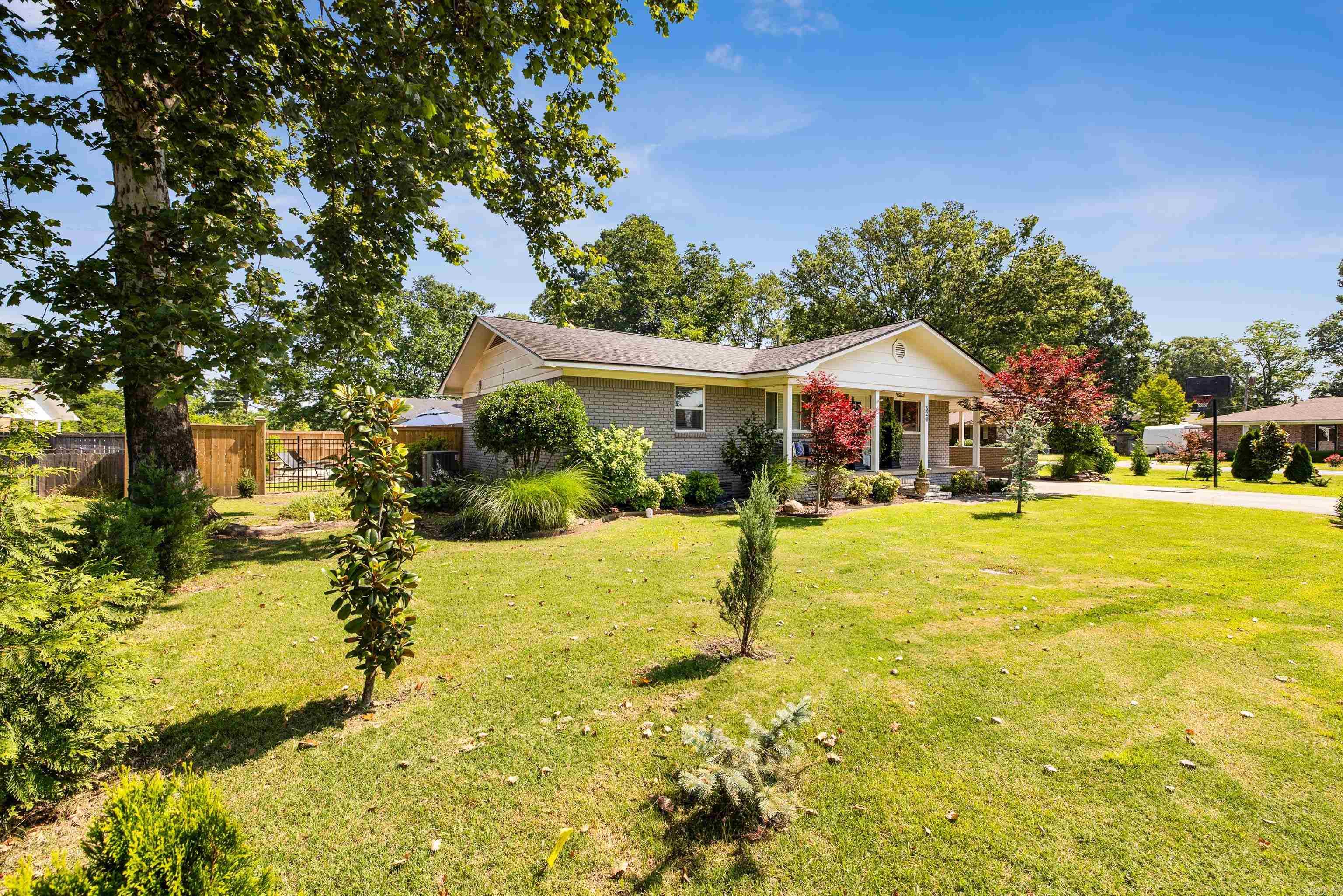 KETCHUM & MELTON - Residential