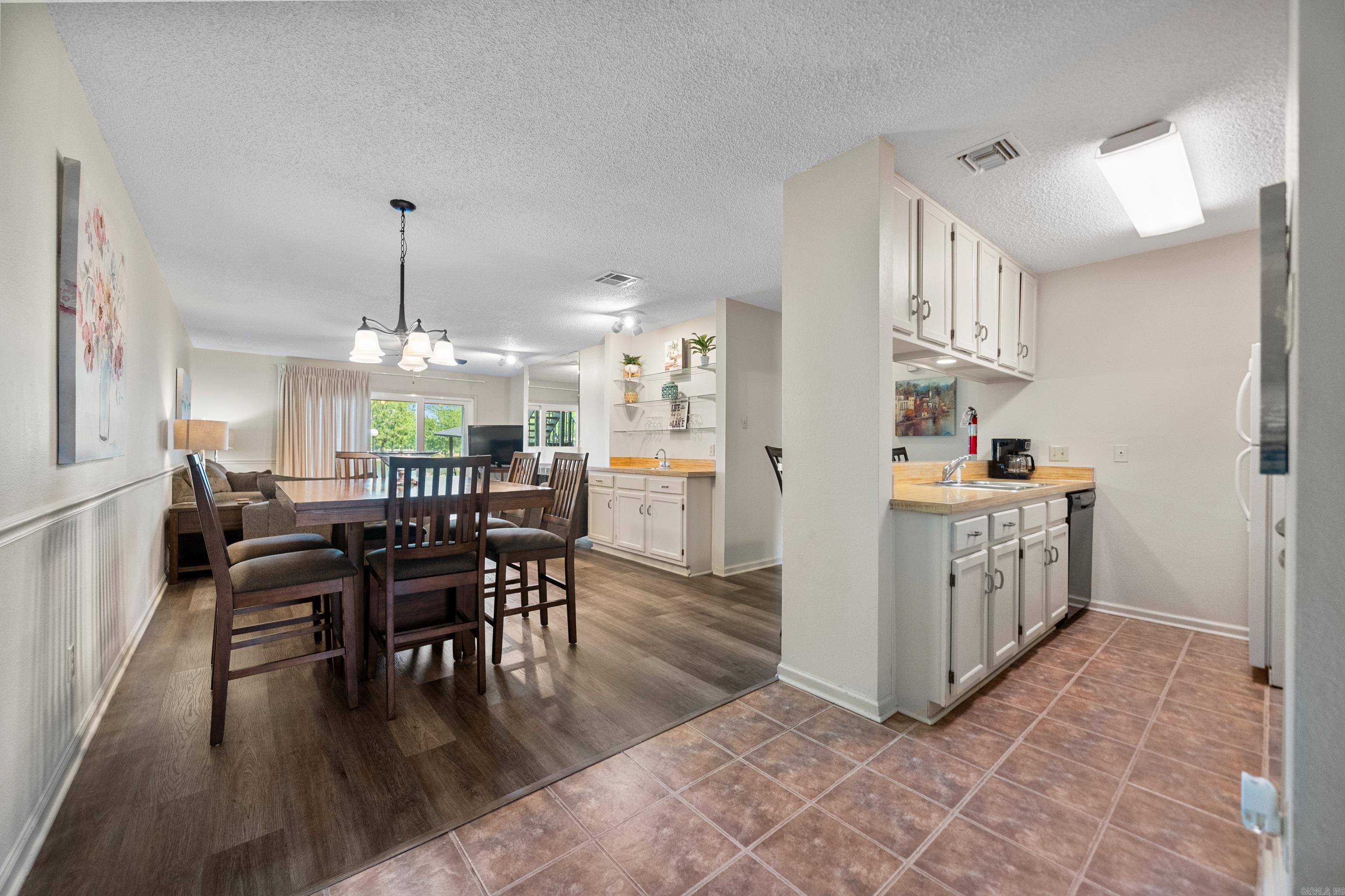 EMERALD ISLE HPR - Residential