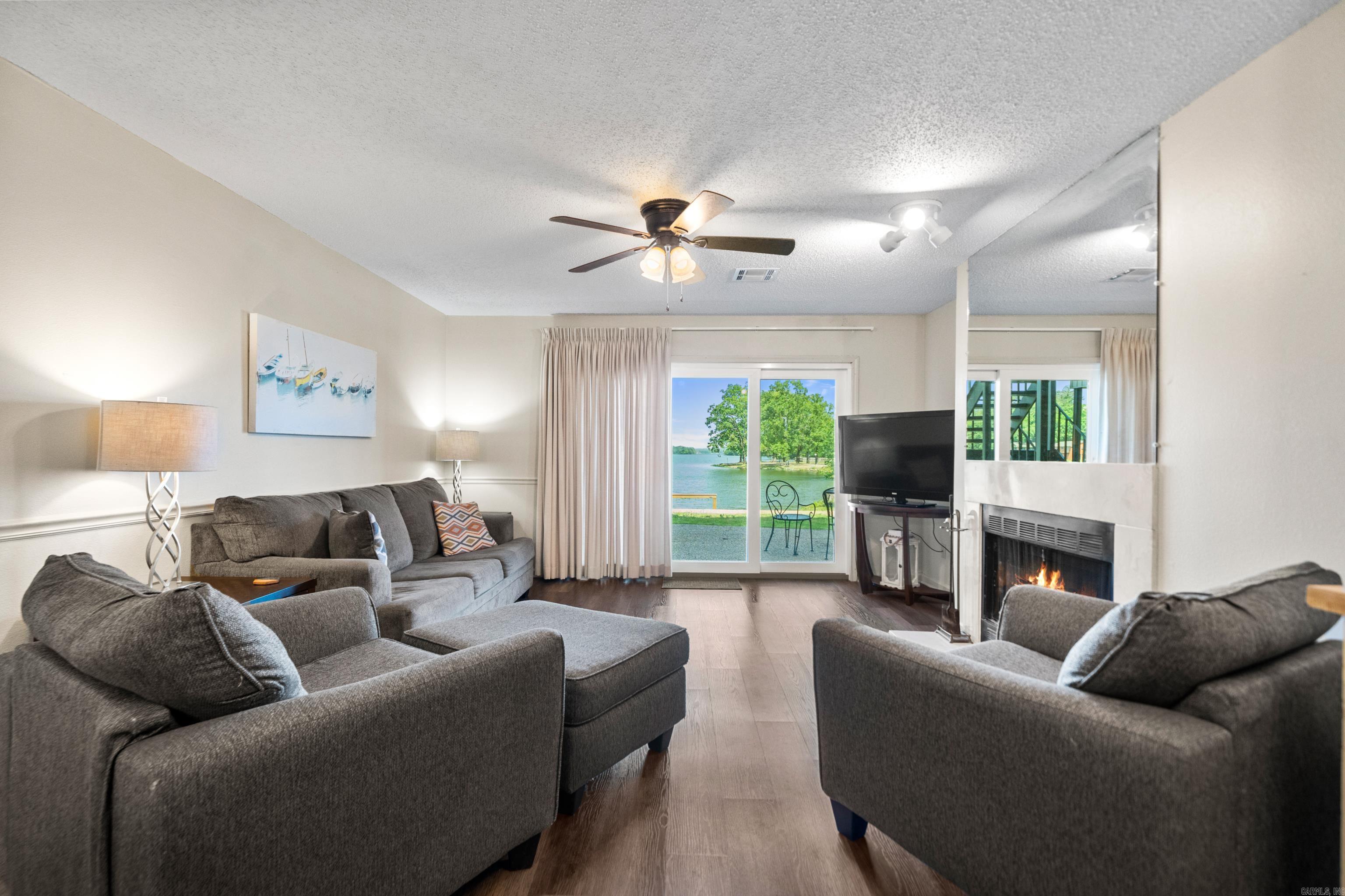 EMERALD ISLE HPR - Residential