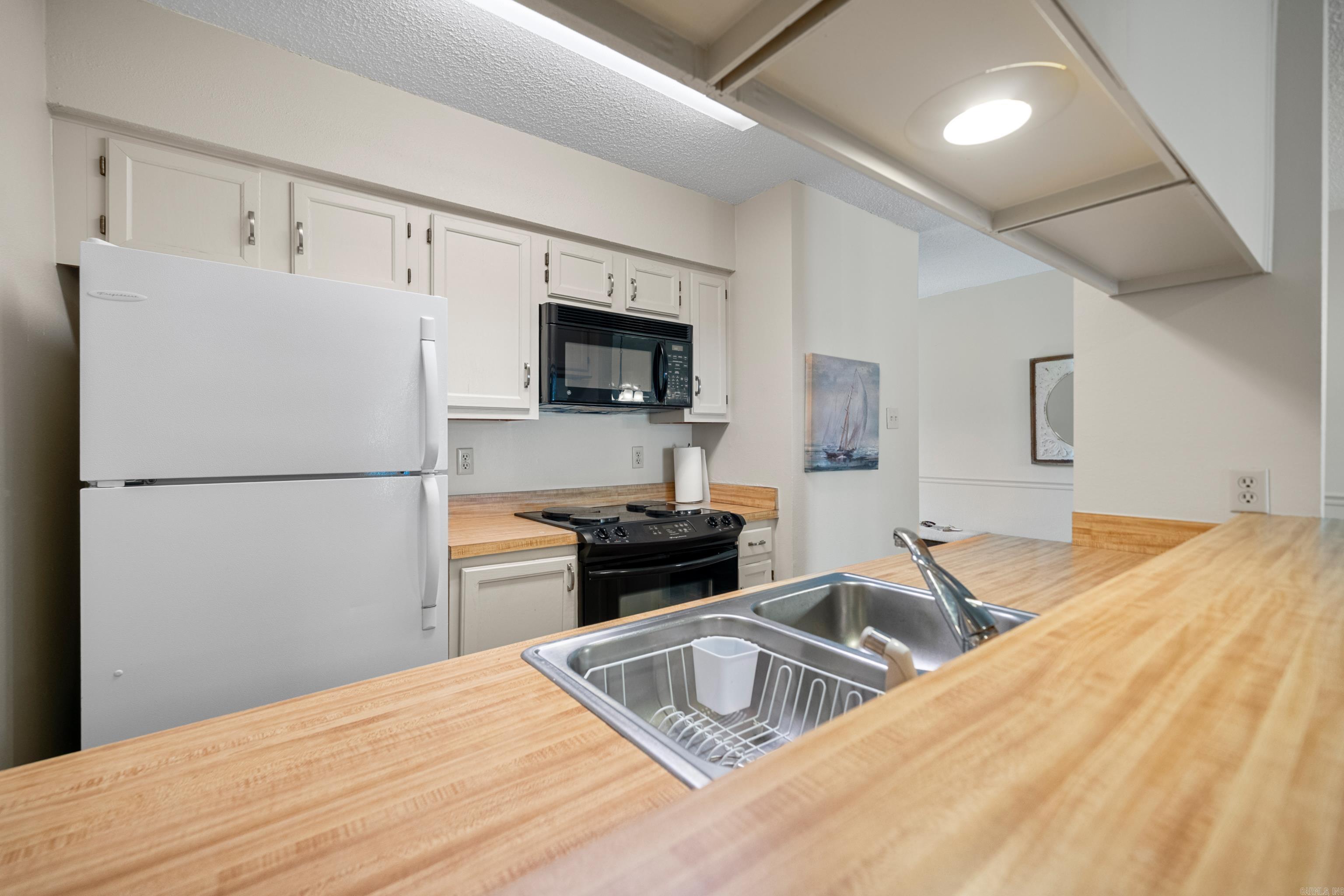 EMERALD ISLE HPR - Residential