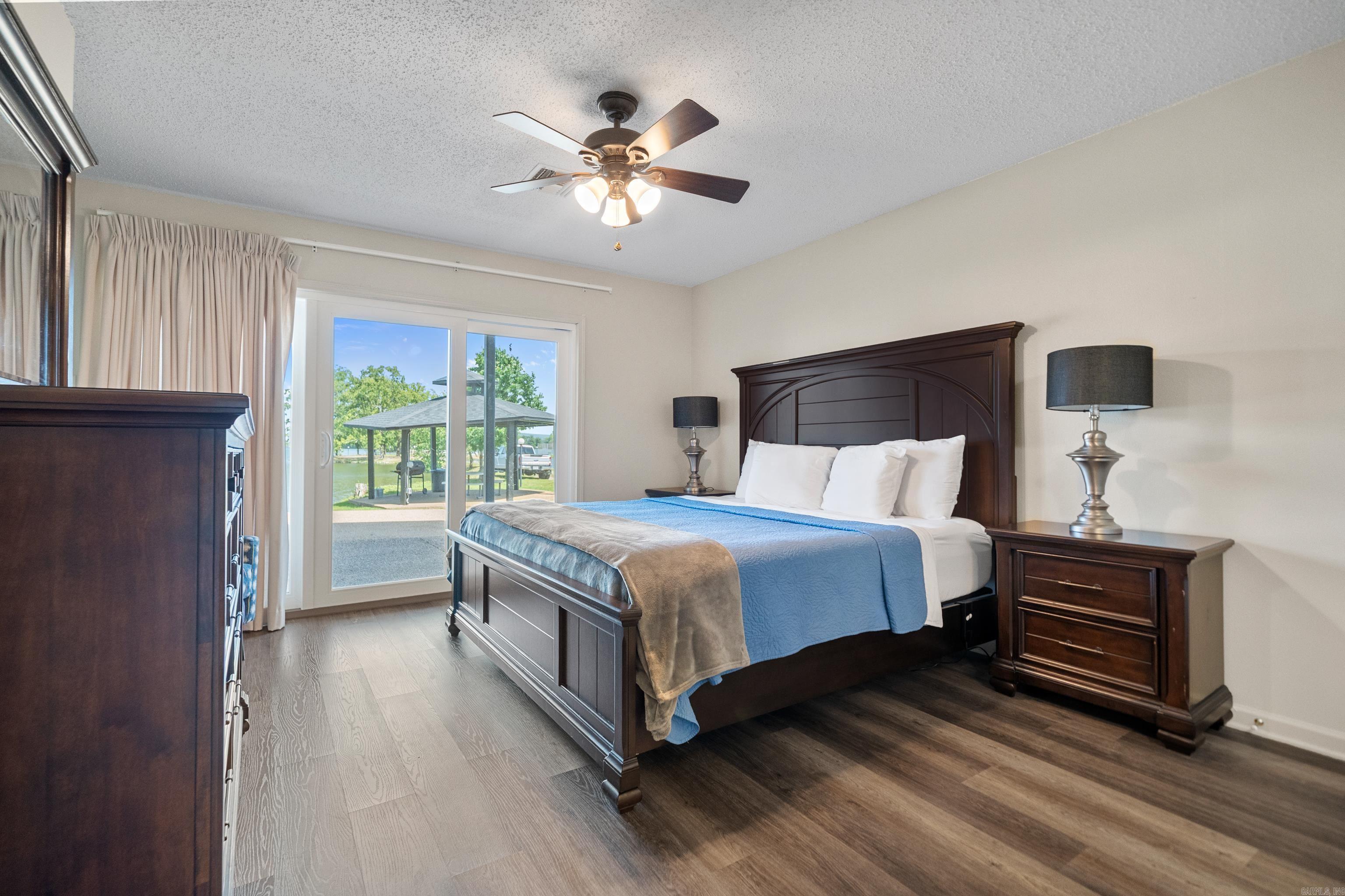 EMERALD ISLE HPR - Residential