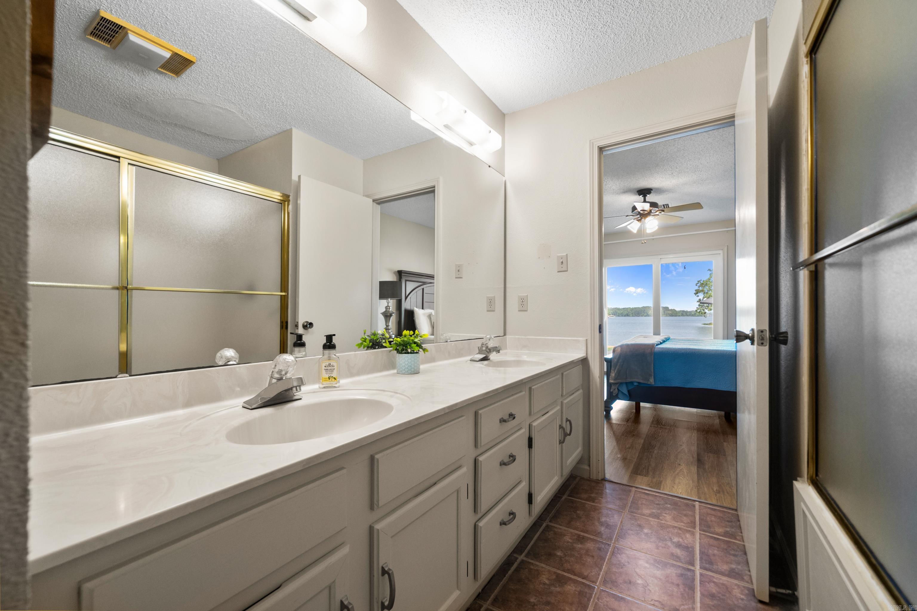 EMERALD ISLE HPR - Residential