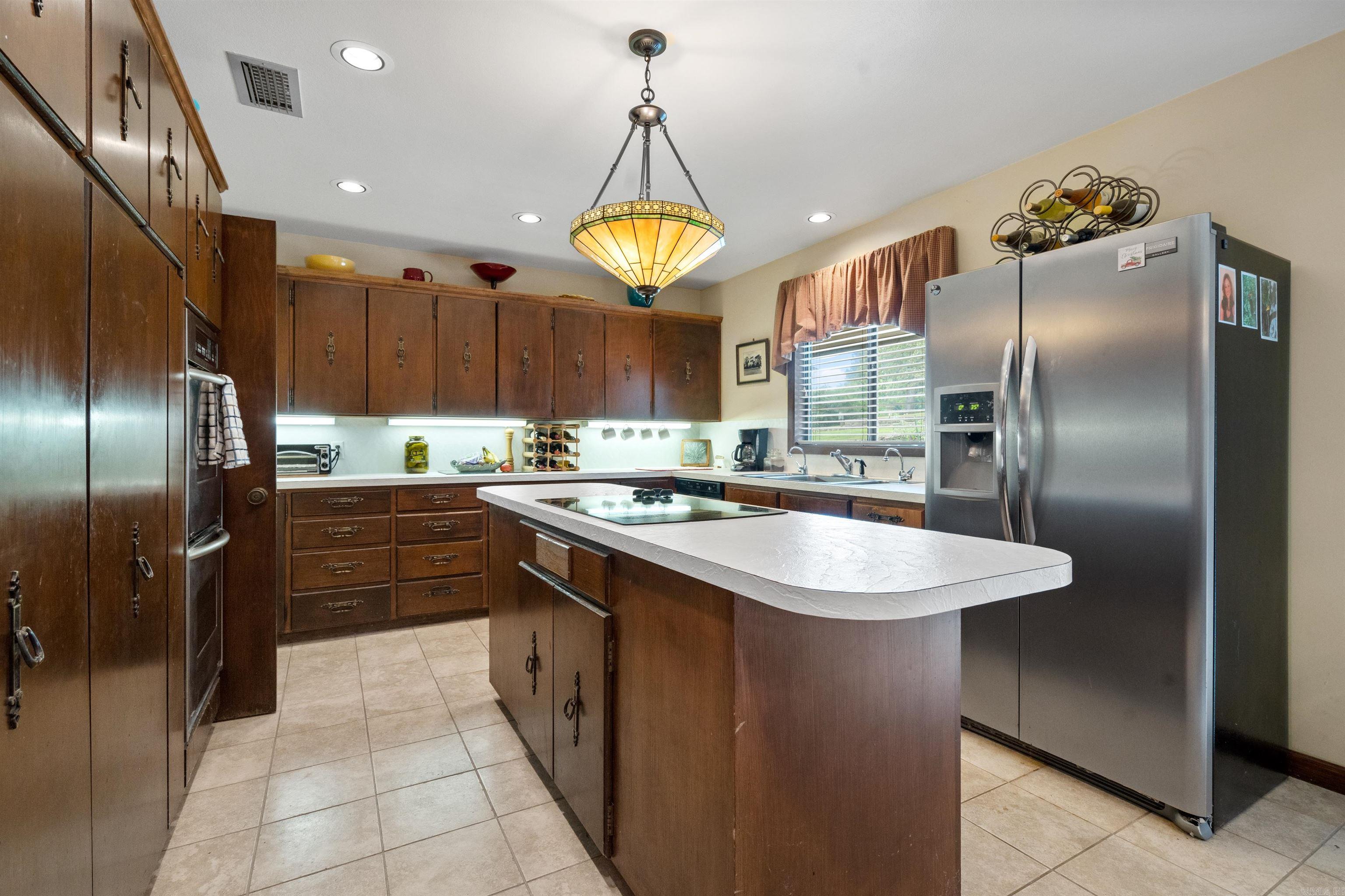 BASIN CIRCLE - Residential