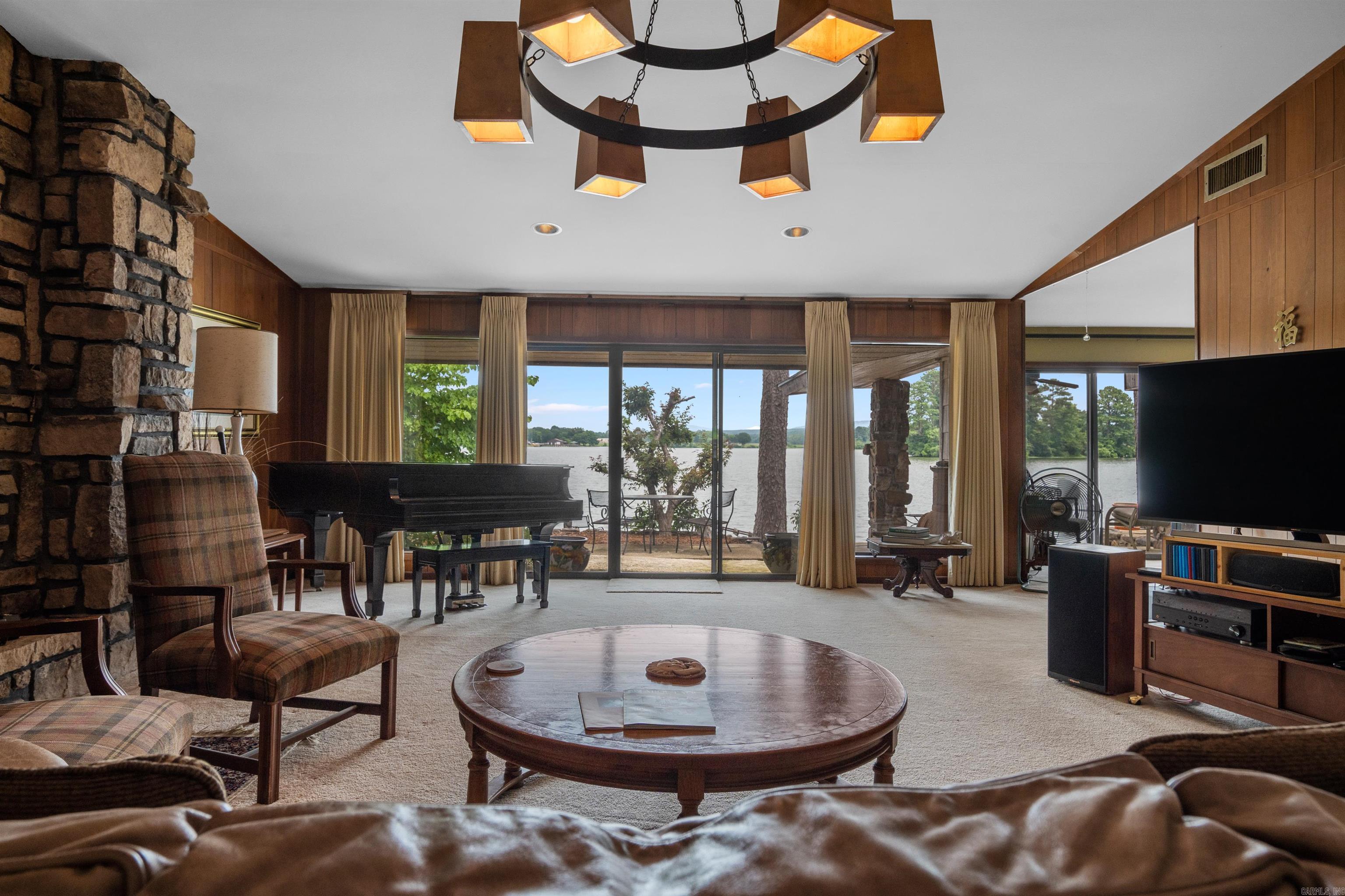 BASIN CIRCLE - Residential