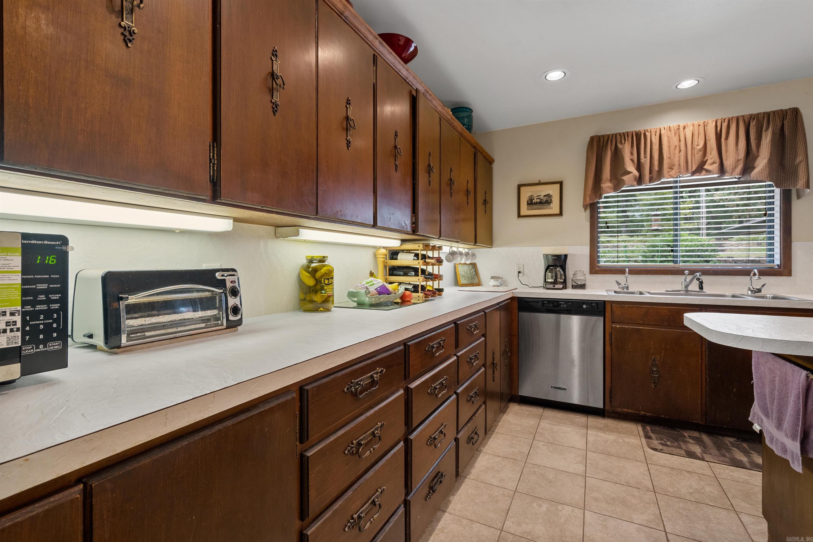 BASIN CIRCLE - Residential