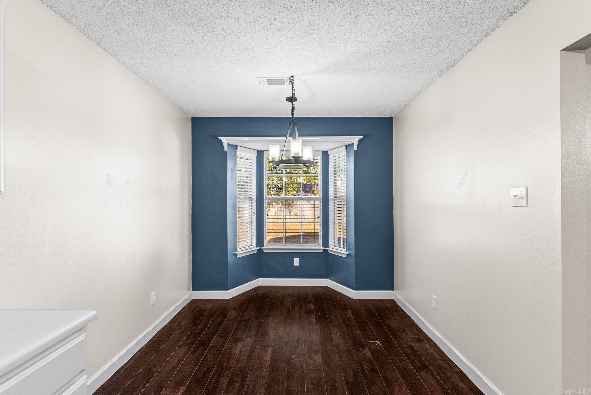 Meadow Ridge Loop - Residential Lease