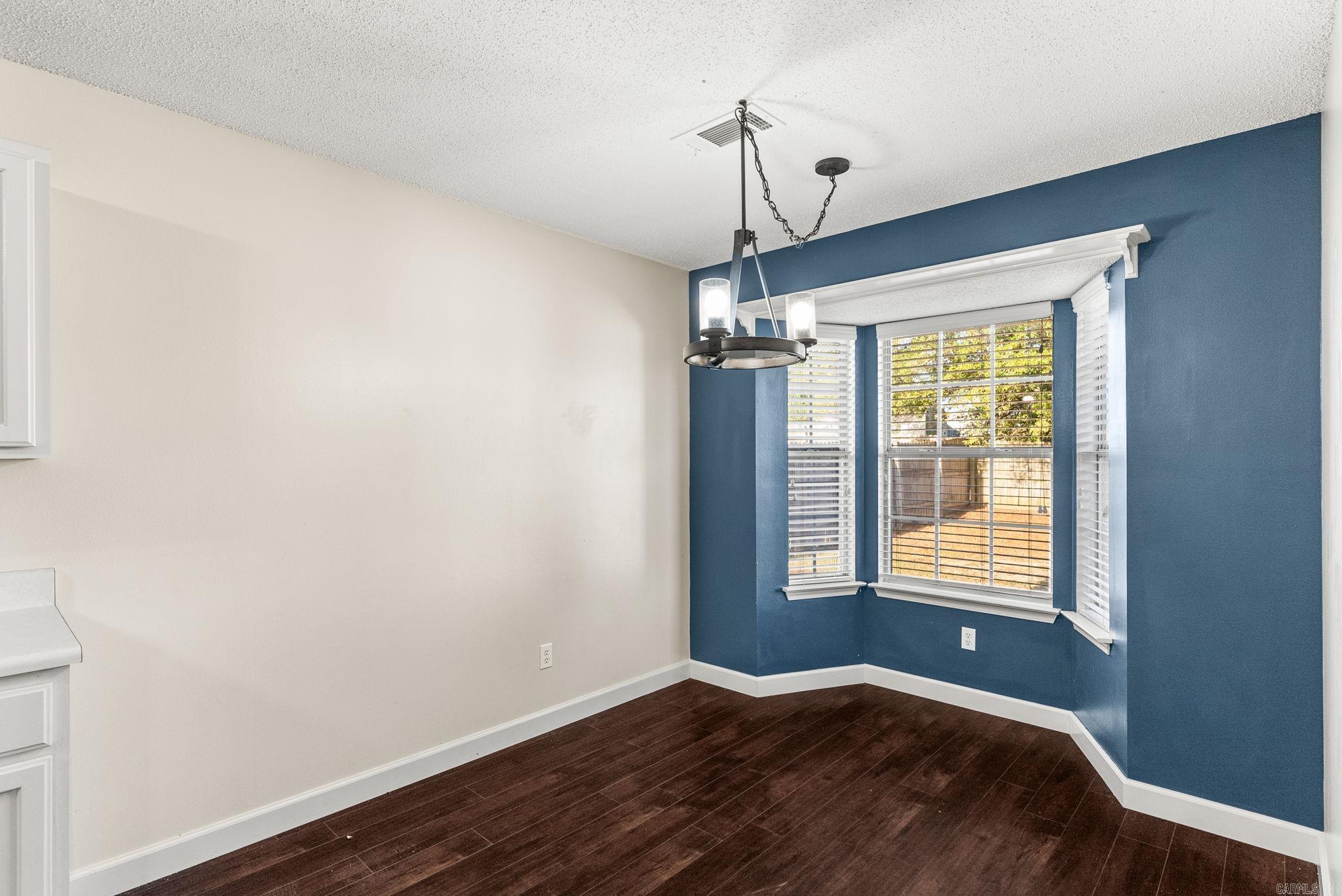 Meadow Ridge Loop - Residential Lease