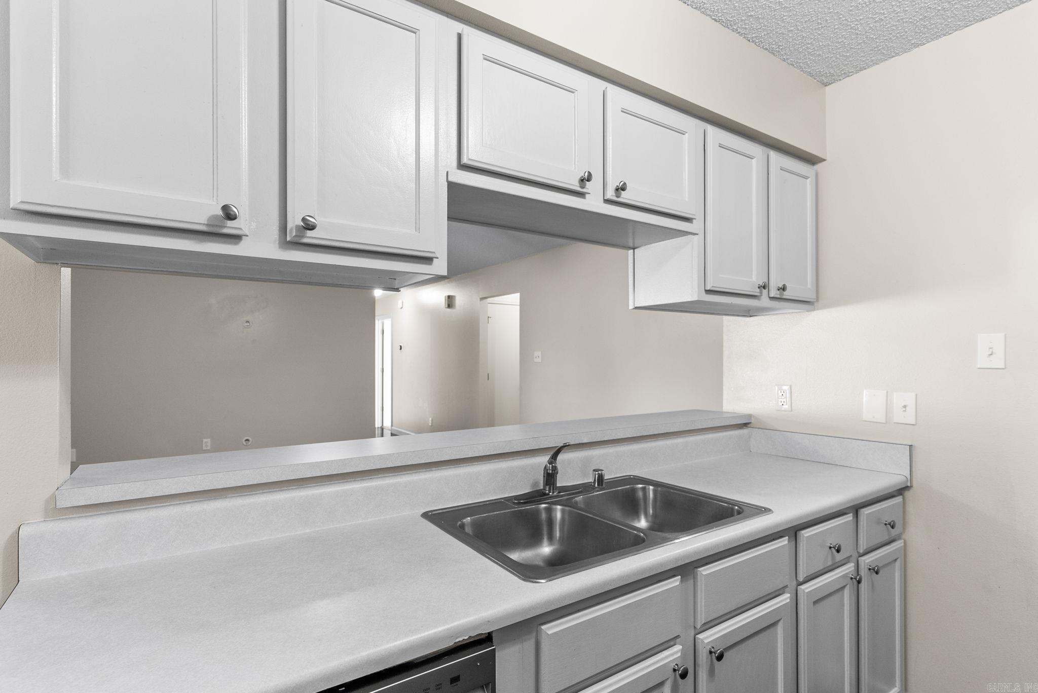 Meadow Ridge Loop - Residential Lease