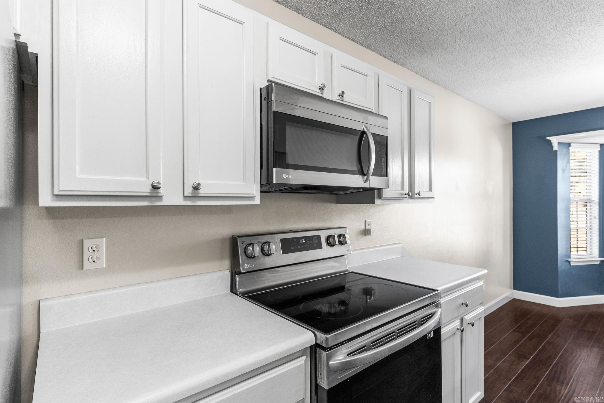 Meadow Ridge Loop - Residential Lease