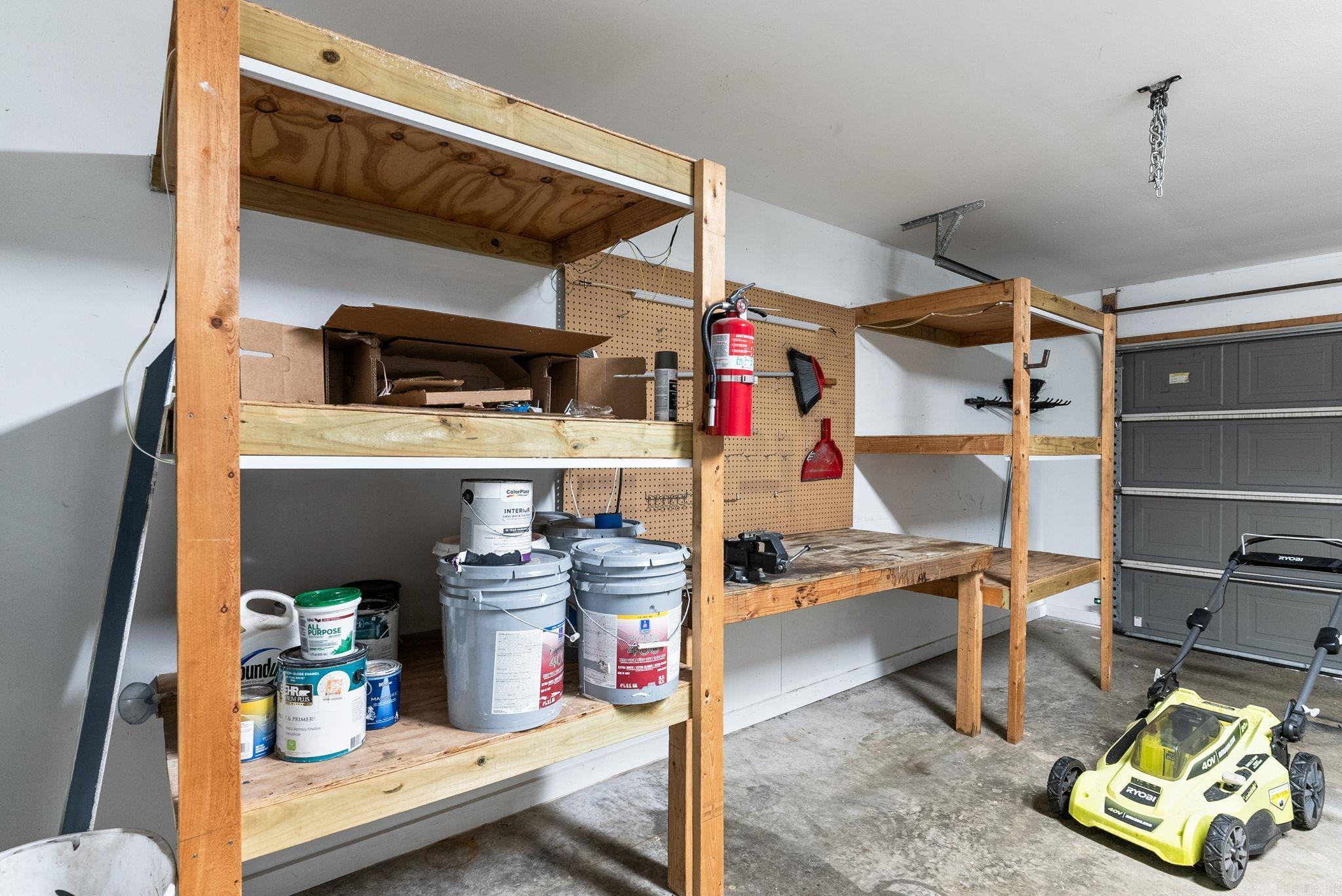 Meadow Ridge Loop - Residential Lease