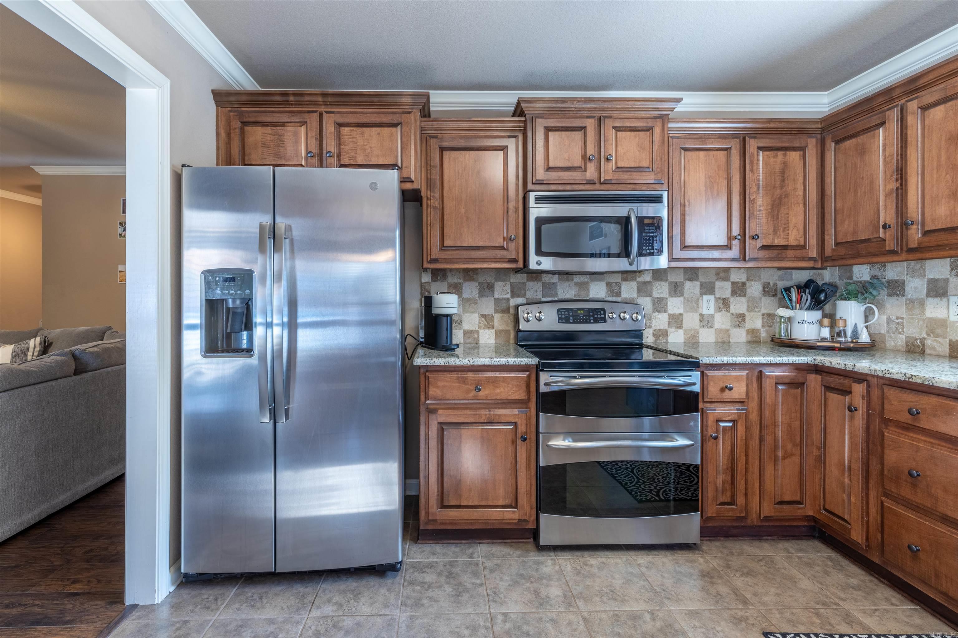 CROSS CREEK - Residential