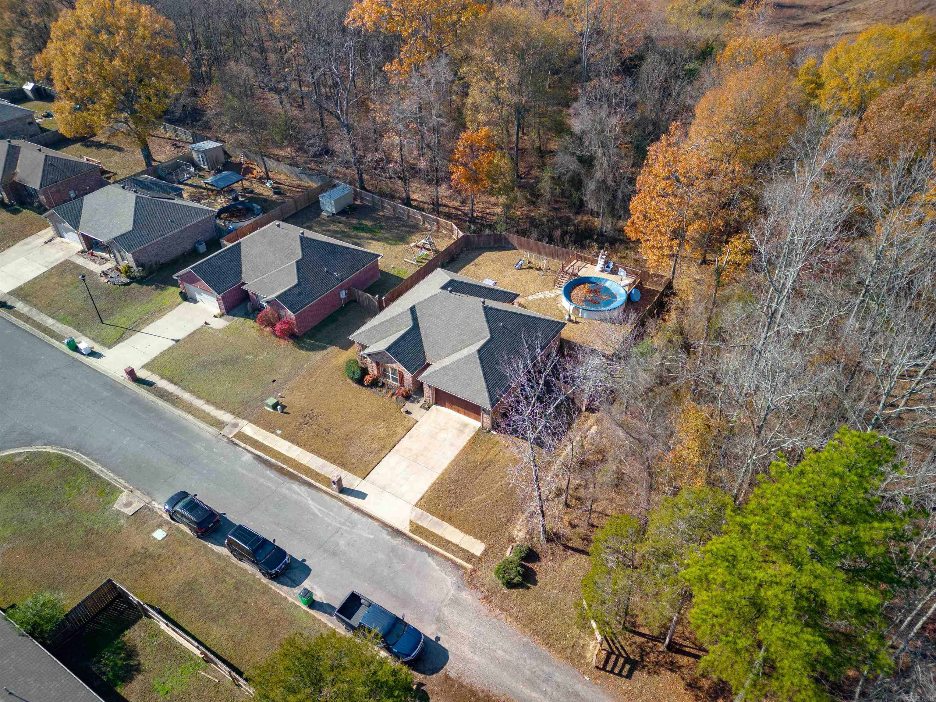 CROSS CREEK - Residential